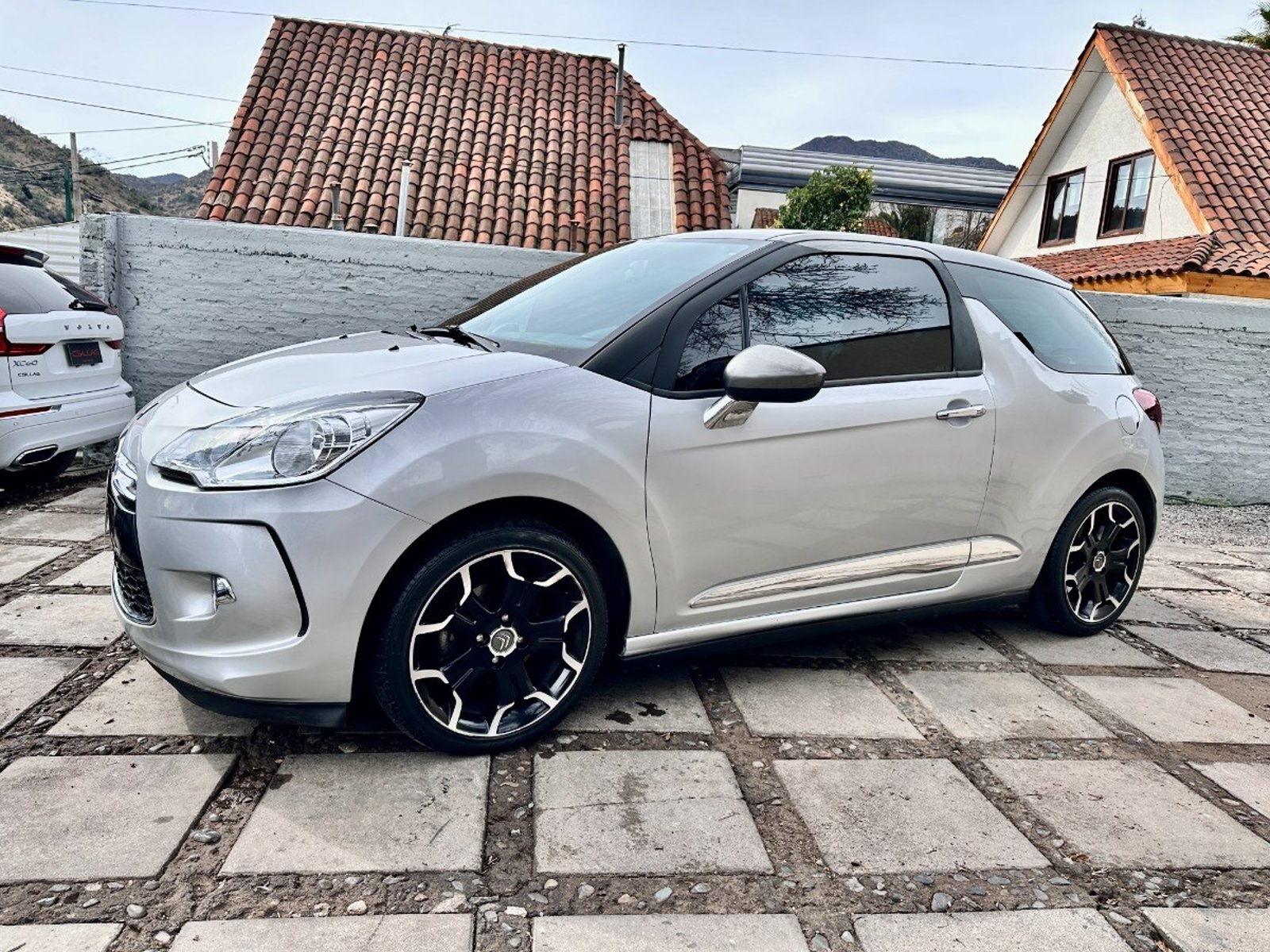 Citroën DS3 VTI 1.6 2015 - Foto 4 de 10