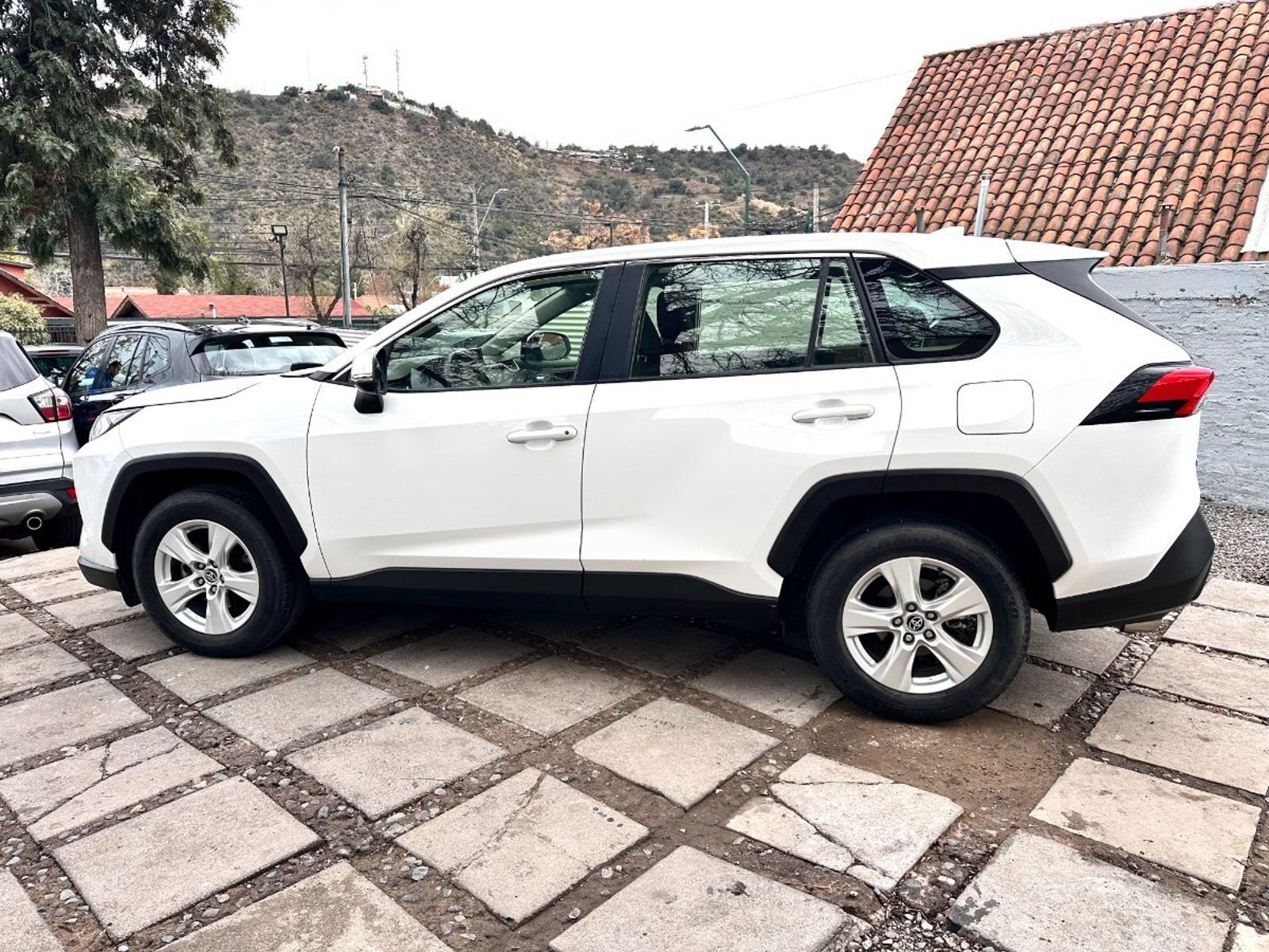 Toyota RAV 4 LE CVT 2.0 AUTOMATICO 2020 - Imagen 5 de 10