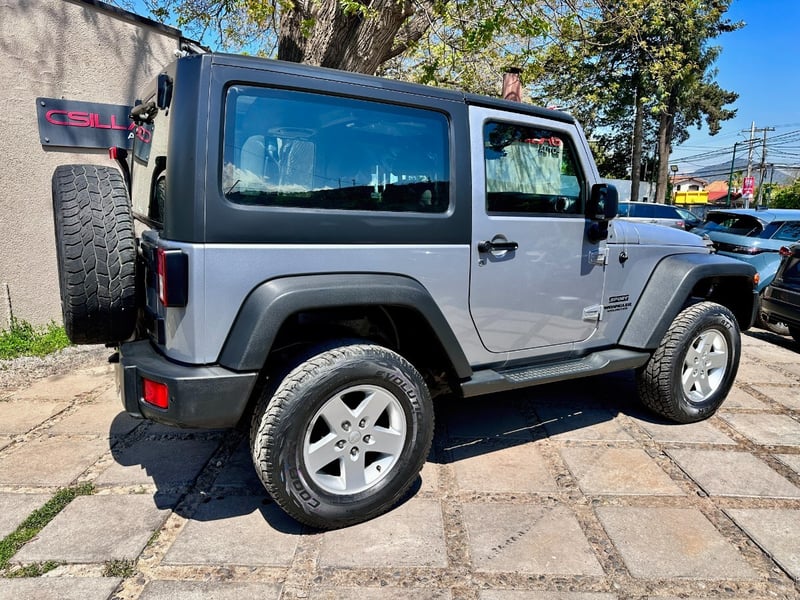 Jeep WRANGLER SPORT 4X4 DESCAPOTABLE 2014 - Imagen 9 de 10