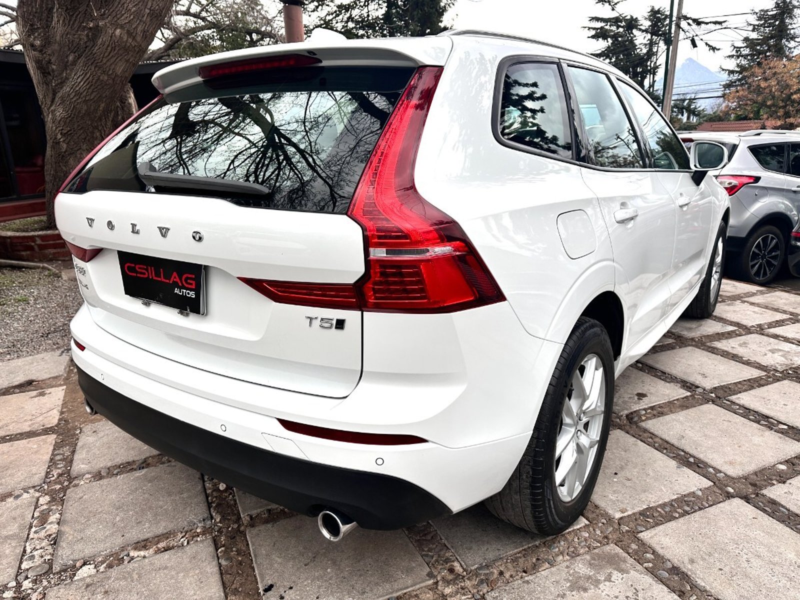 Volvo XC60 II T5 4X4 2.0 TURBO 2019 - Imagen 8 de 10