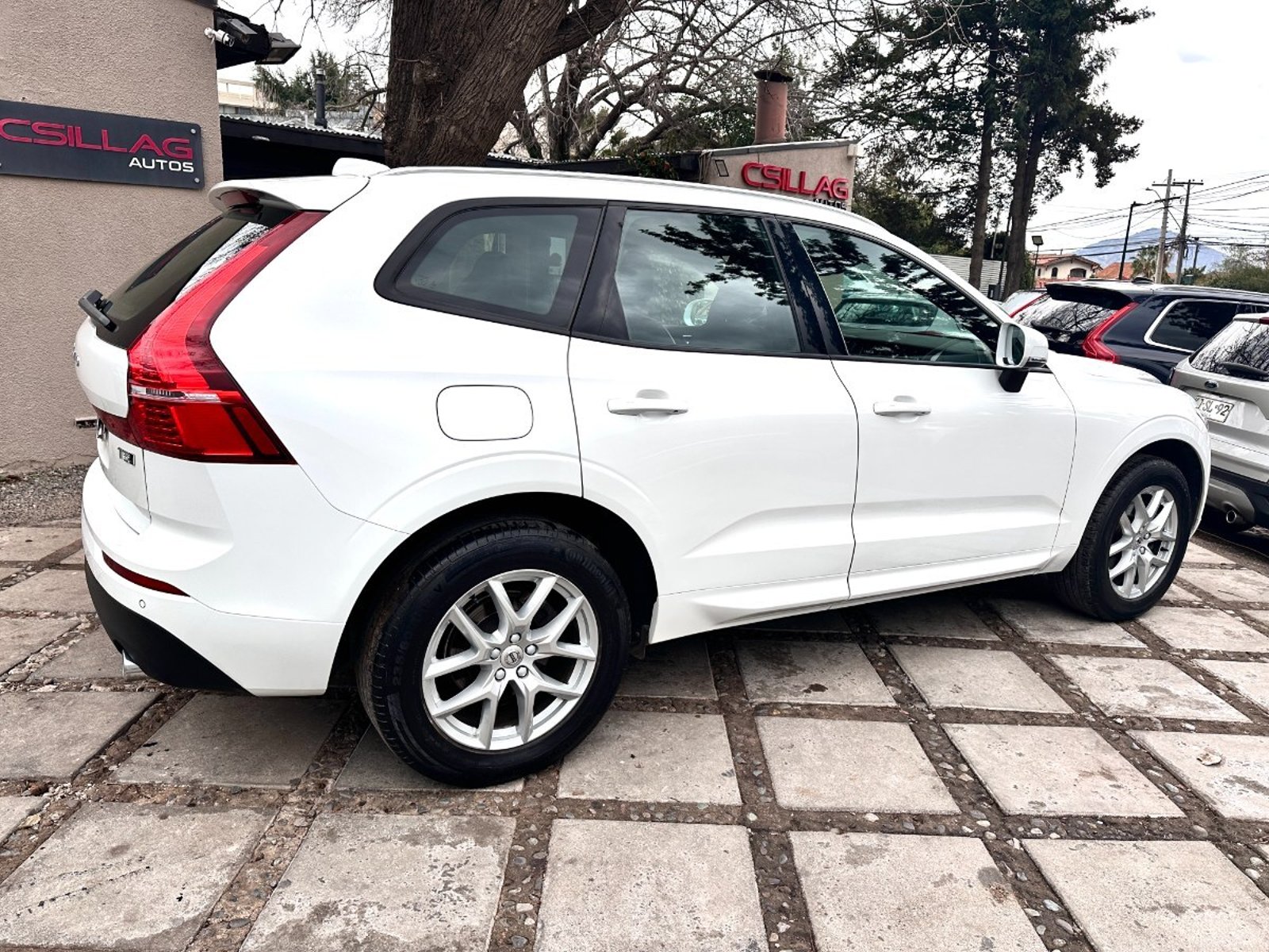 Volvo XC60 II T5 4X4 2.0 TURBO 2019 - Imagen 9 de 10