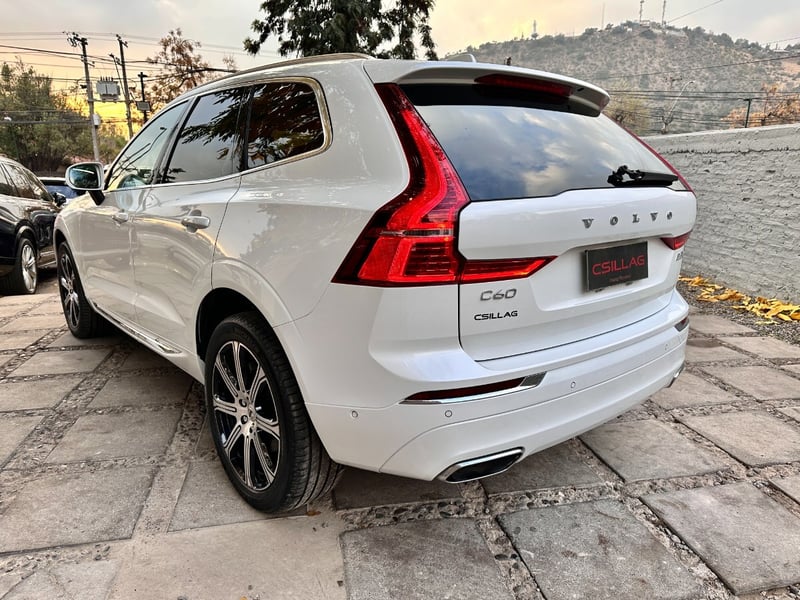 Volvo XC60 II D5 4X4 INSCRIPTION POLESTAR ENGINEERED 2020 - Imagen 6 de 10