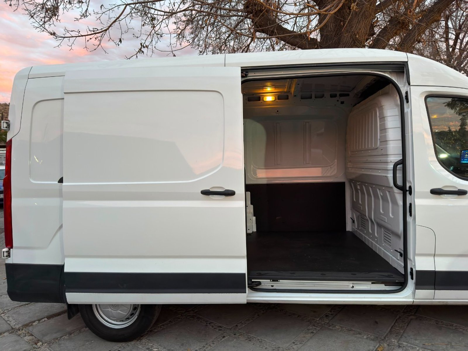 MAXUS DELIVER9 CARGO L3H2 DIESEL 2.0 2026 - Imagen 9 de 10