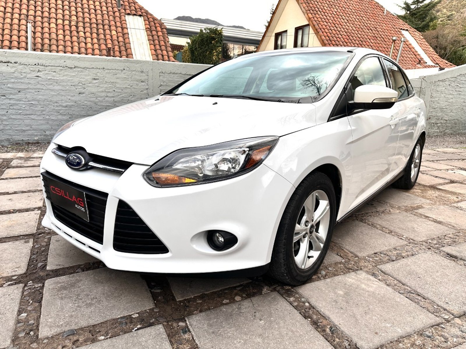 Ford FOCUS 2.0 SEDAN 2014 - Imagen 3 de 10