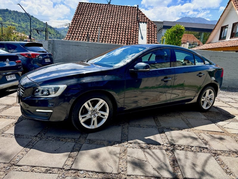 Volvo S60 D2 CONFORT 2015 - Imagen 4 de 10