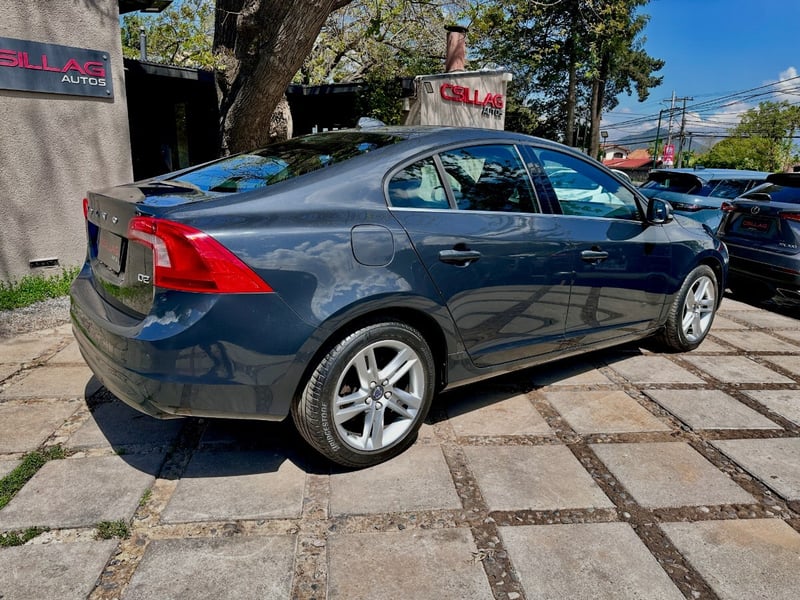 Volvo S60 D2 CONFORT 2015 - Imagen 9 de 10