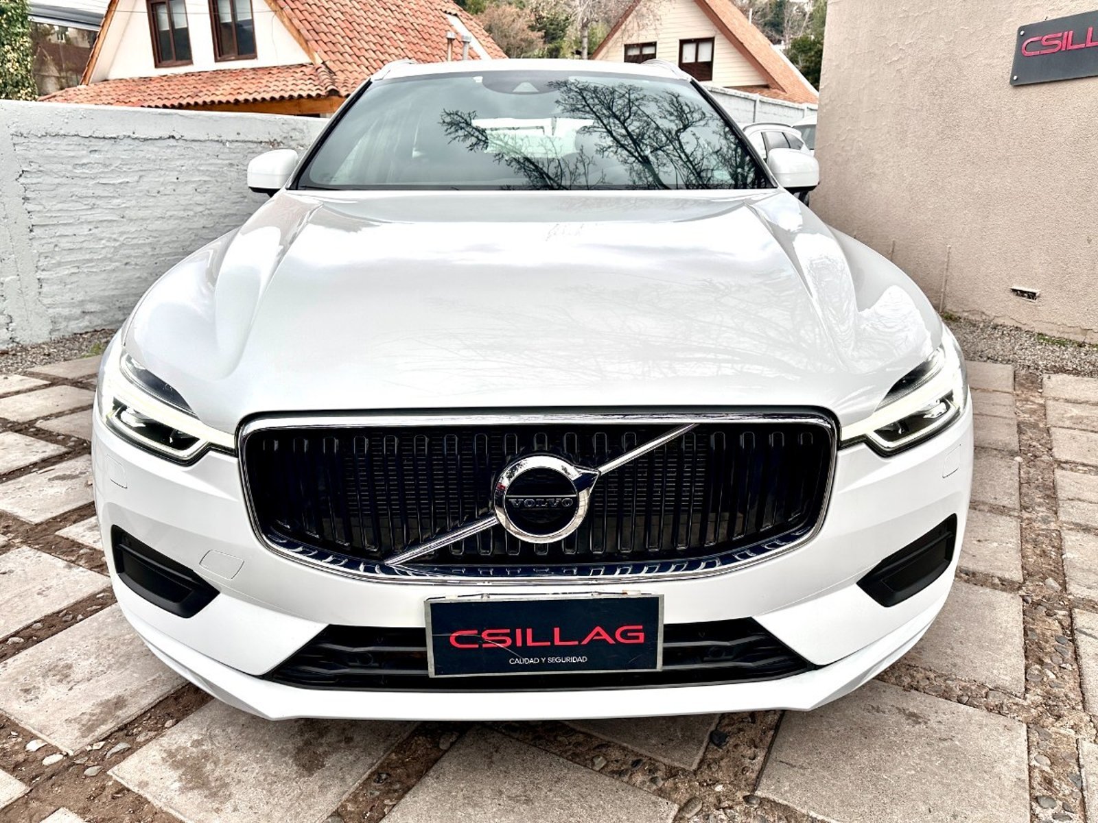 Volvo XC60 II T5 4X4 2.0 TURBO 2019 - Foto 2 de 10