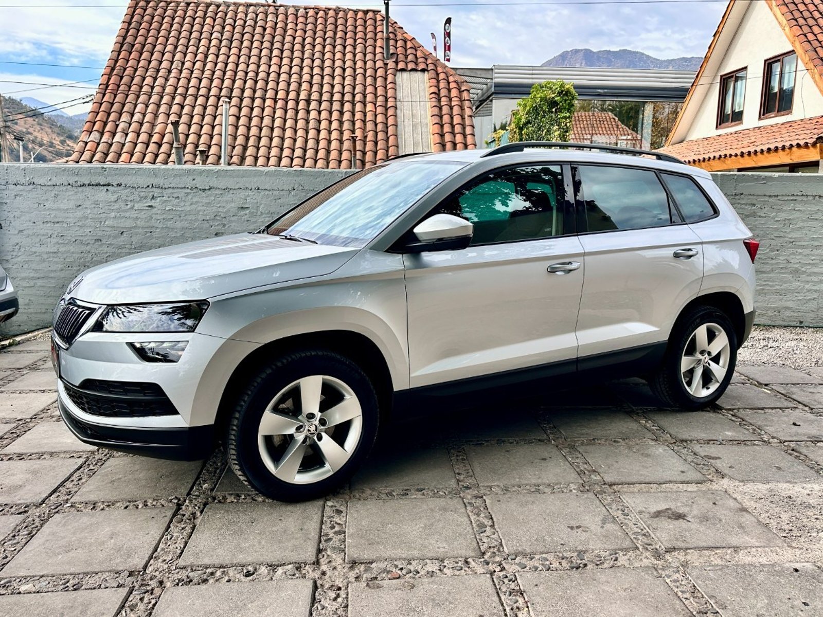 SKODA KAROQ 1.4 Turbo Ambition 2021 - Imagen 4 de 10