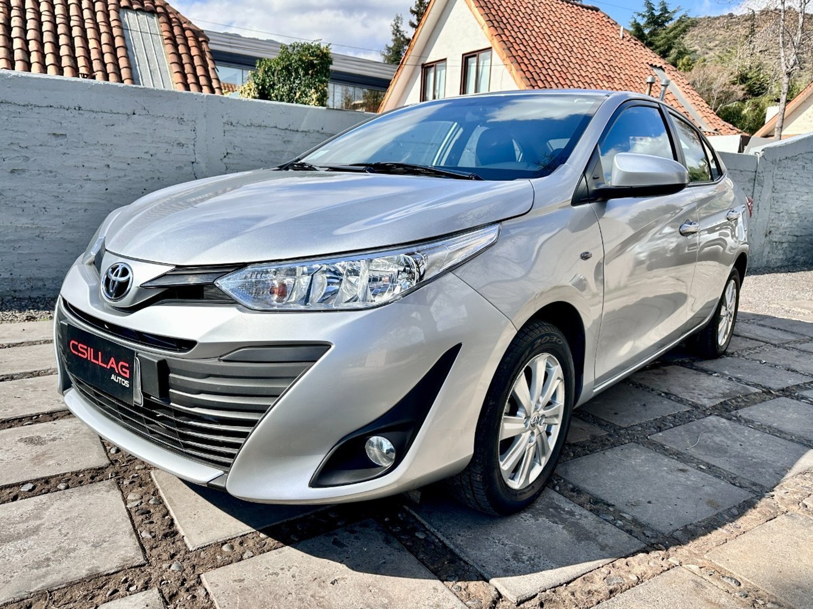 Toyota YARIS GLI CVT 1.5 AUTOMATICO 2020 - Imagen 3 de 10