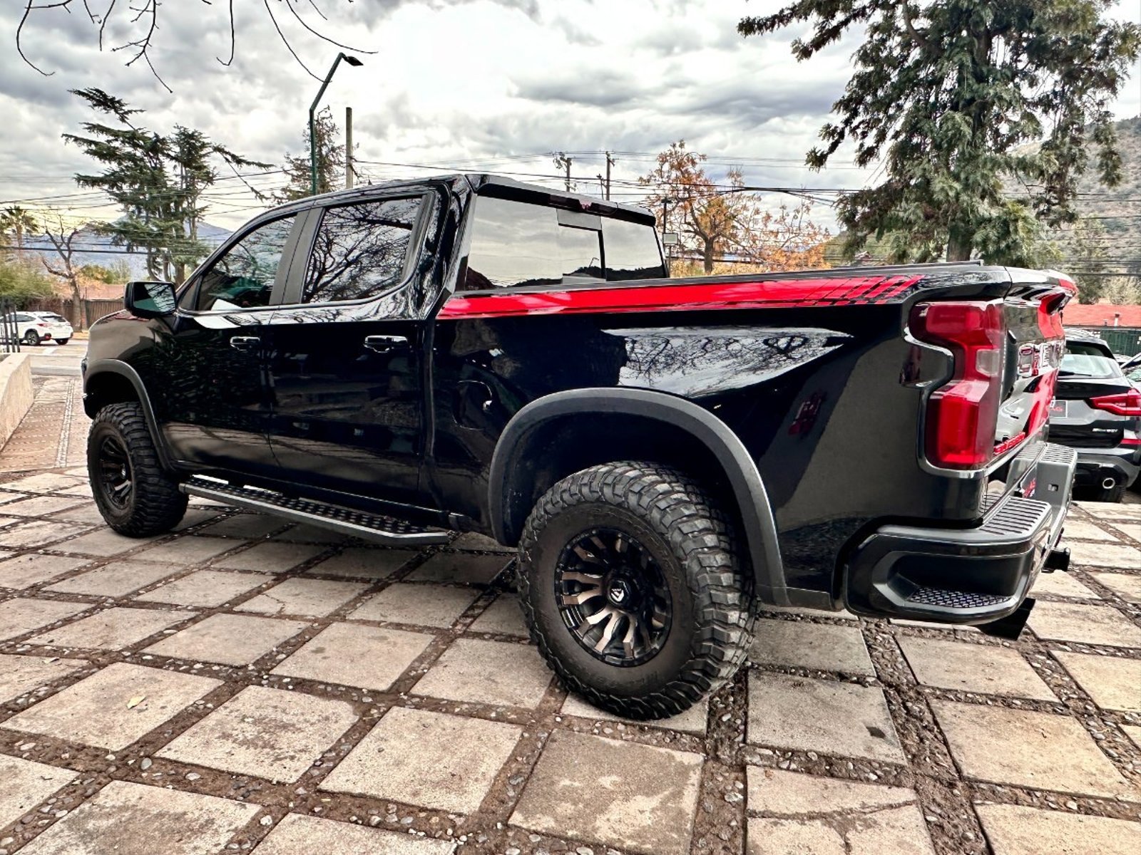 Chevrolet SILVERADO ZR2 6.2 V8 4X4 2024 - Imagen 6 de 10
