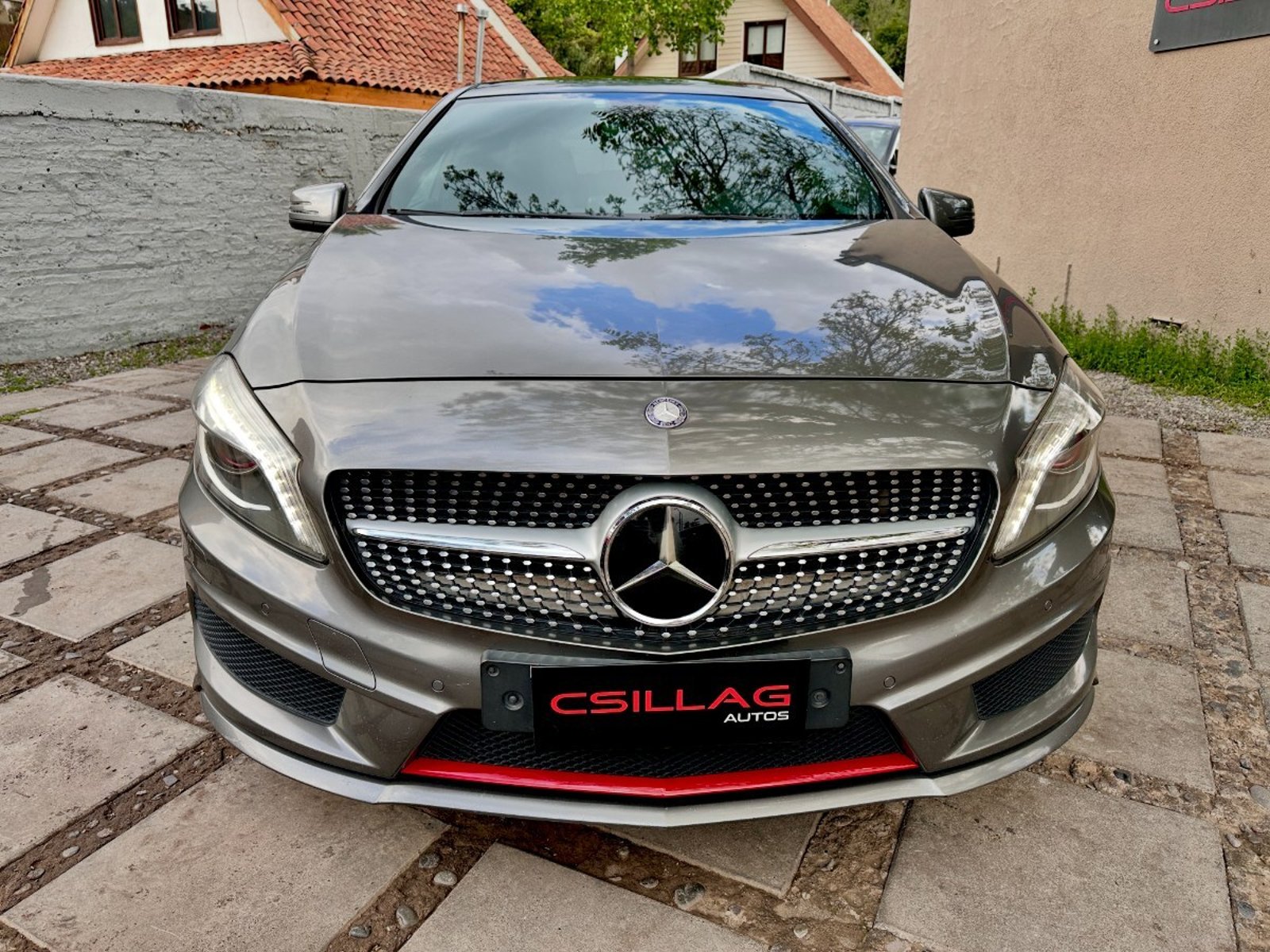 Mercedes-Benz A250 SPORT LOOK AMG 2015 - Foto 2 de 10