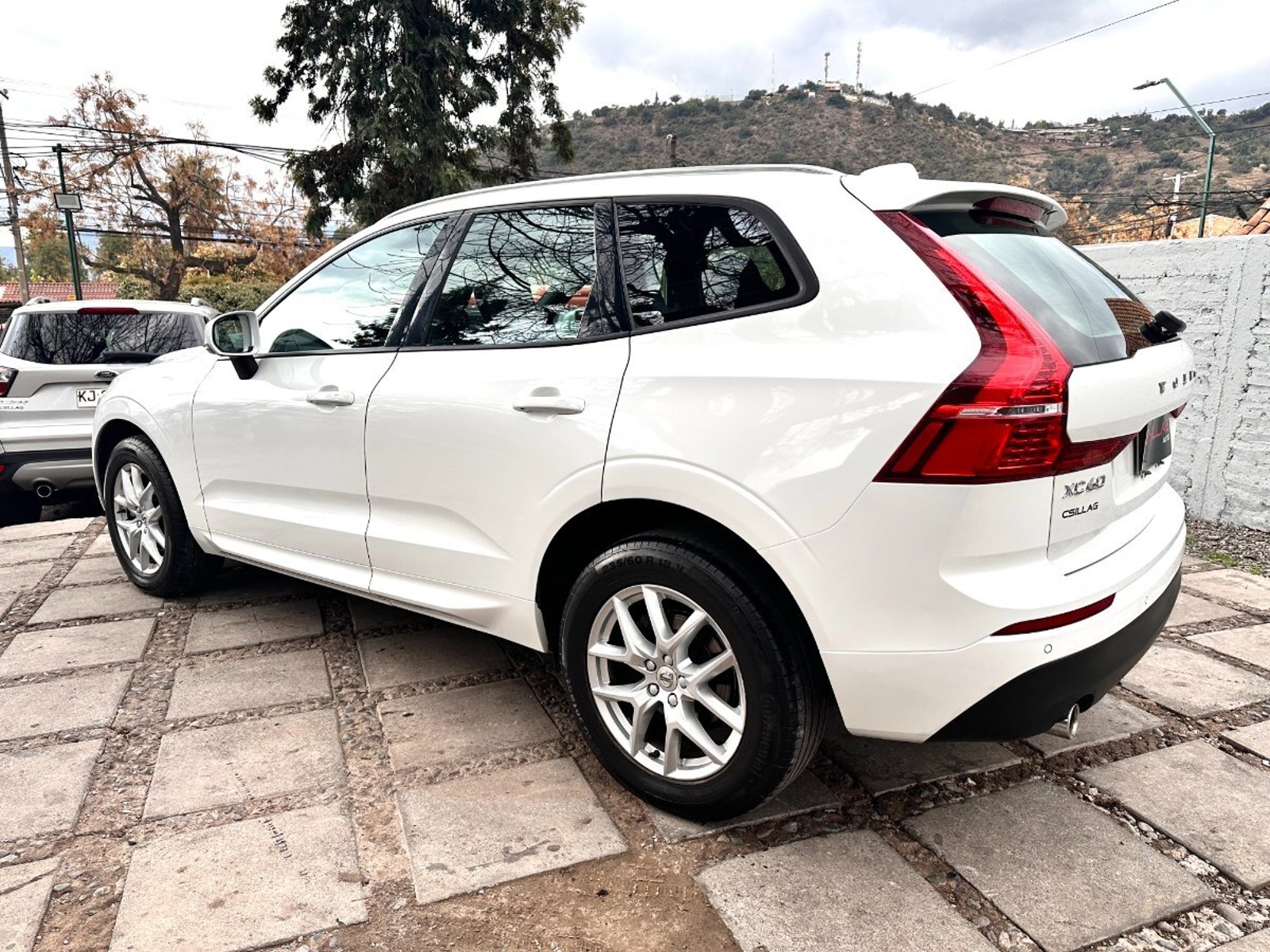 Volvo XC60 II T5 4X4 2.0 TURBO 2019 - Imagen 5 de 10