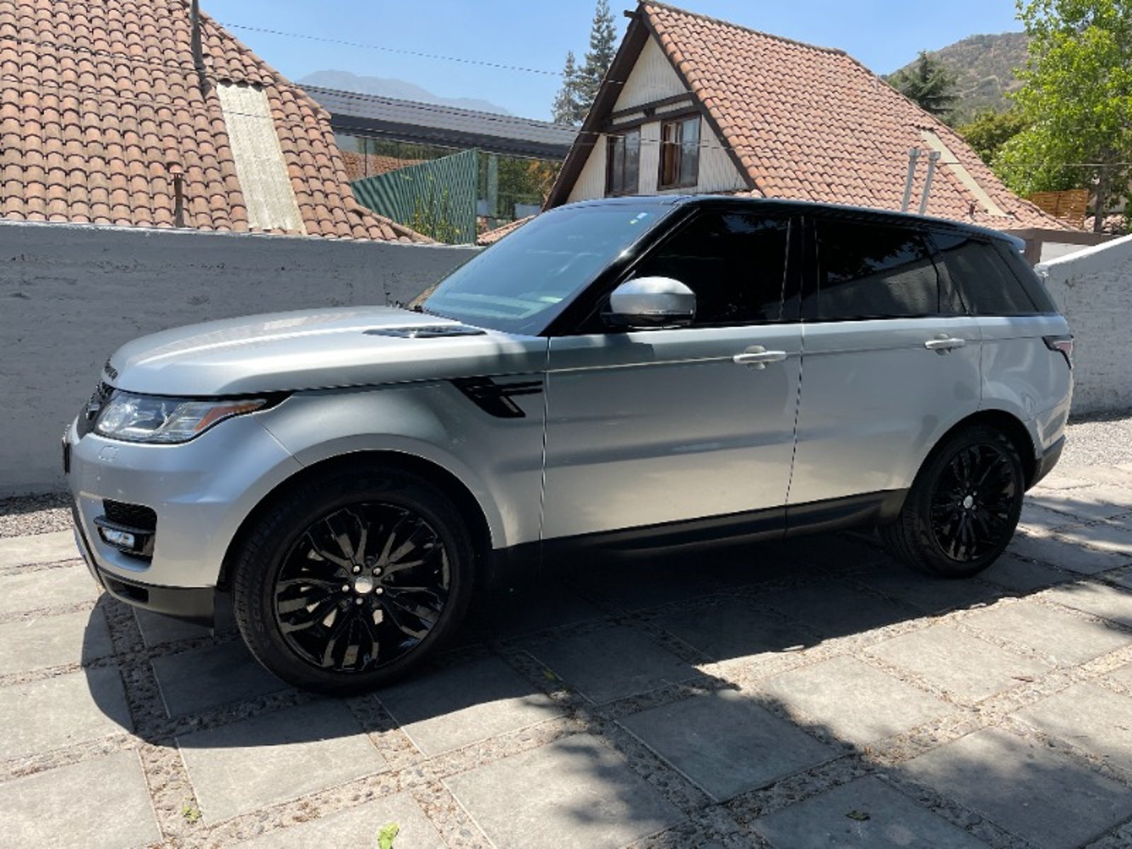LAND ROVER RANGE ROVER SPORT HSE SDV6 DIESEL 2015 - Imagen 4 de 10
