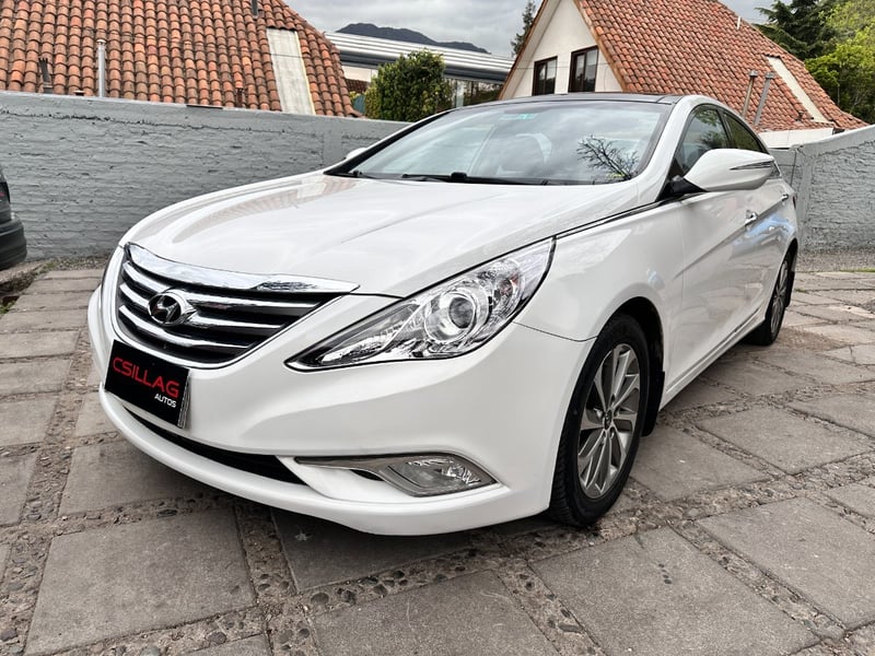 Hyundai SONATA GLS 2.0 FULL 2013 - Imagen 3 de 10