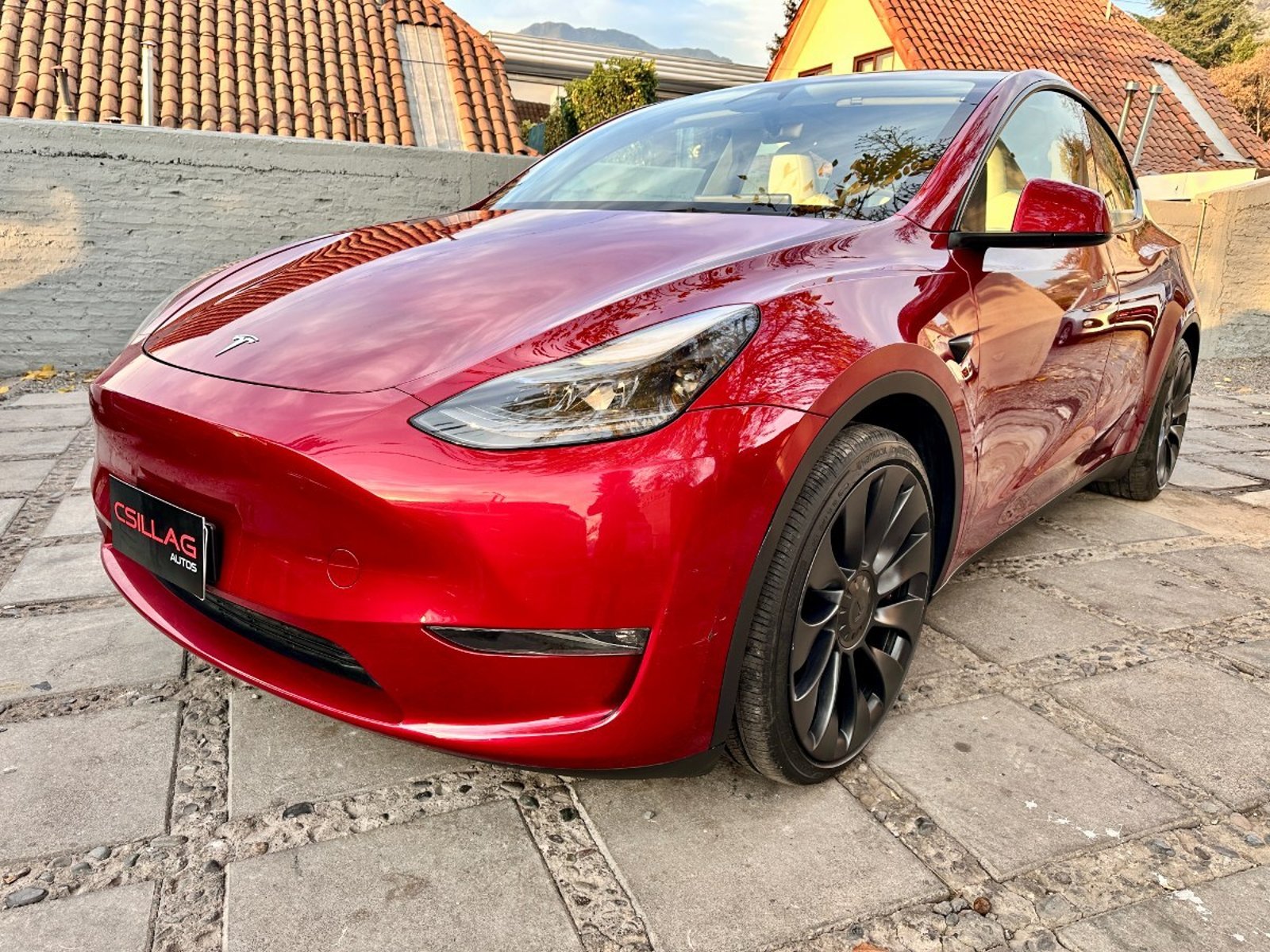 Tesla MODEL Y PERFORMANCE 4X4 2025 - Foto 3 de 10