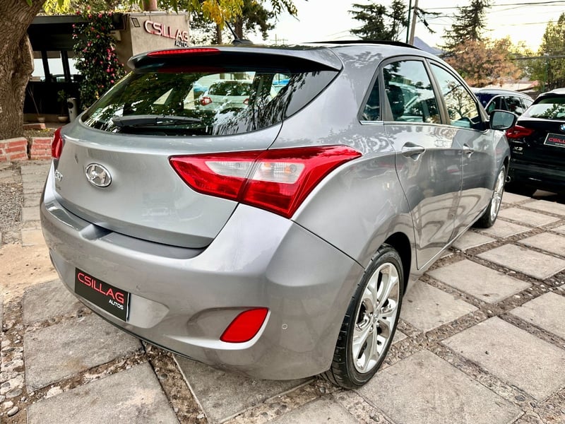 Hyundai I30 GLS 1.8 FULL AUTOMATICO 2014 - Imagen 8 de 10