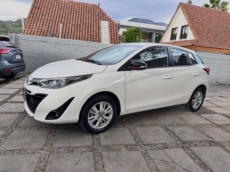 Toyota YARIS SPORT AUTOMATICO 2021 - Imagen 4 de 10