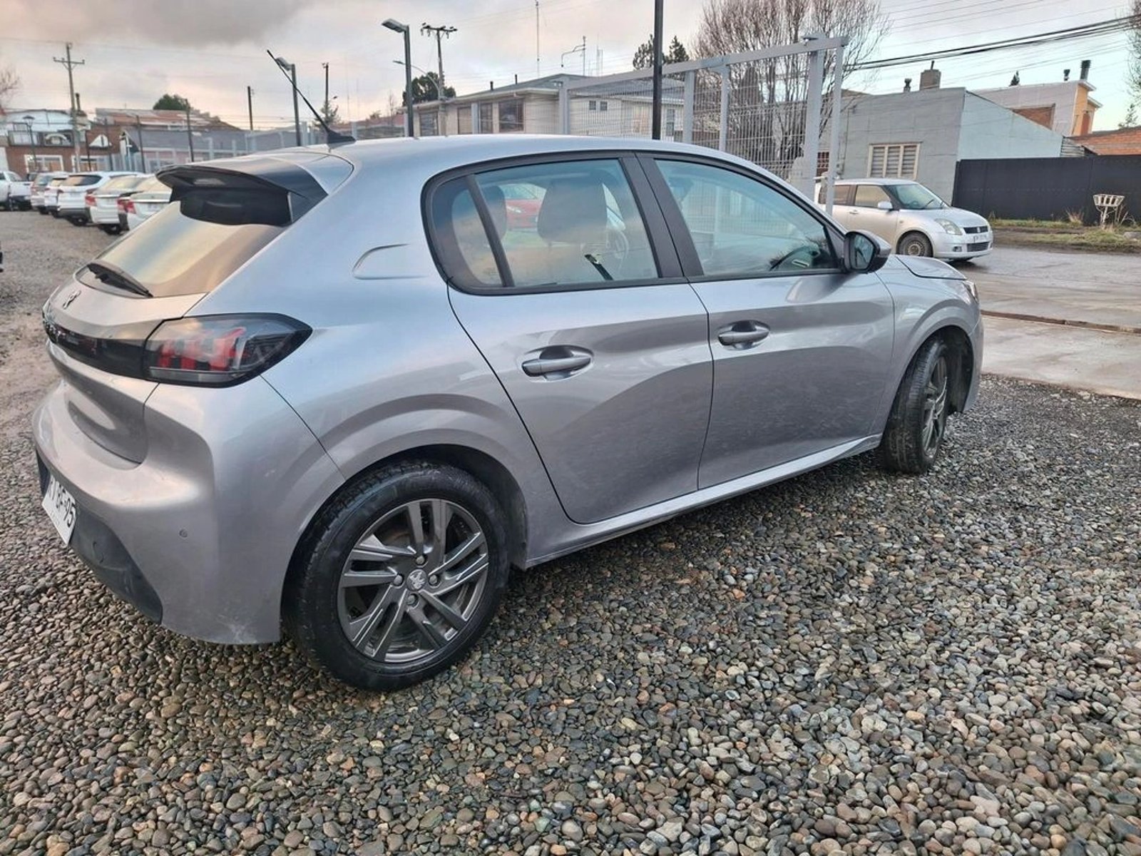 Peugeot 208 208 ACTIVE 1.2 2022 - Imagen 10 de 17