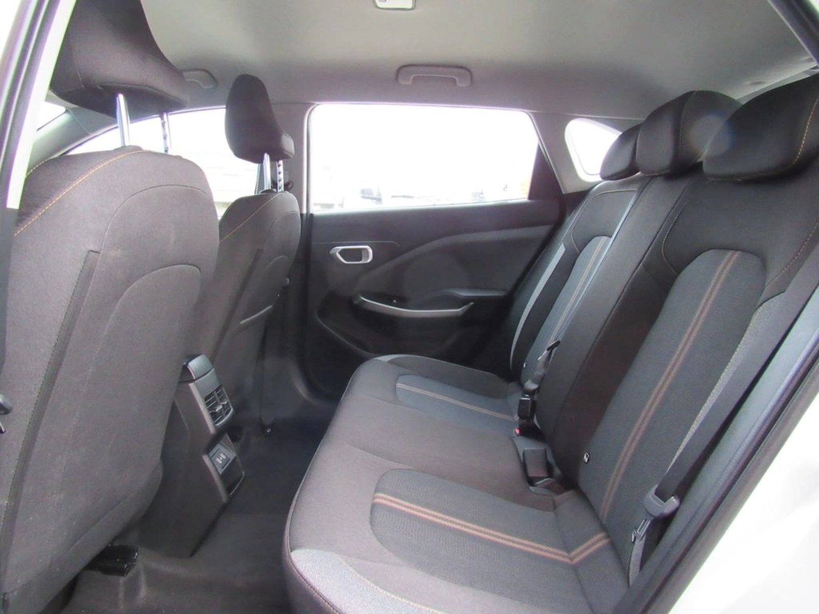 KIA K3 CROSS EX 1,4 2025 - Imagen 11 de 19