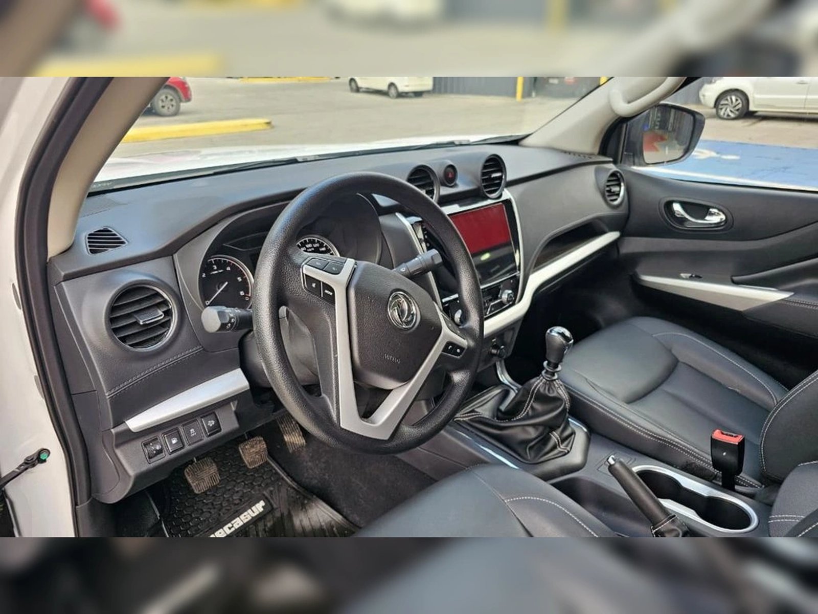 DFSK D1 D1 LUXURY 4X4 2.3 2026 - Imagen 12 de 18