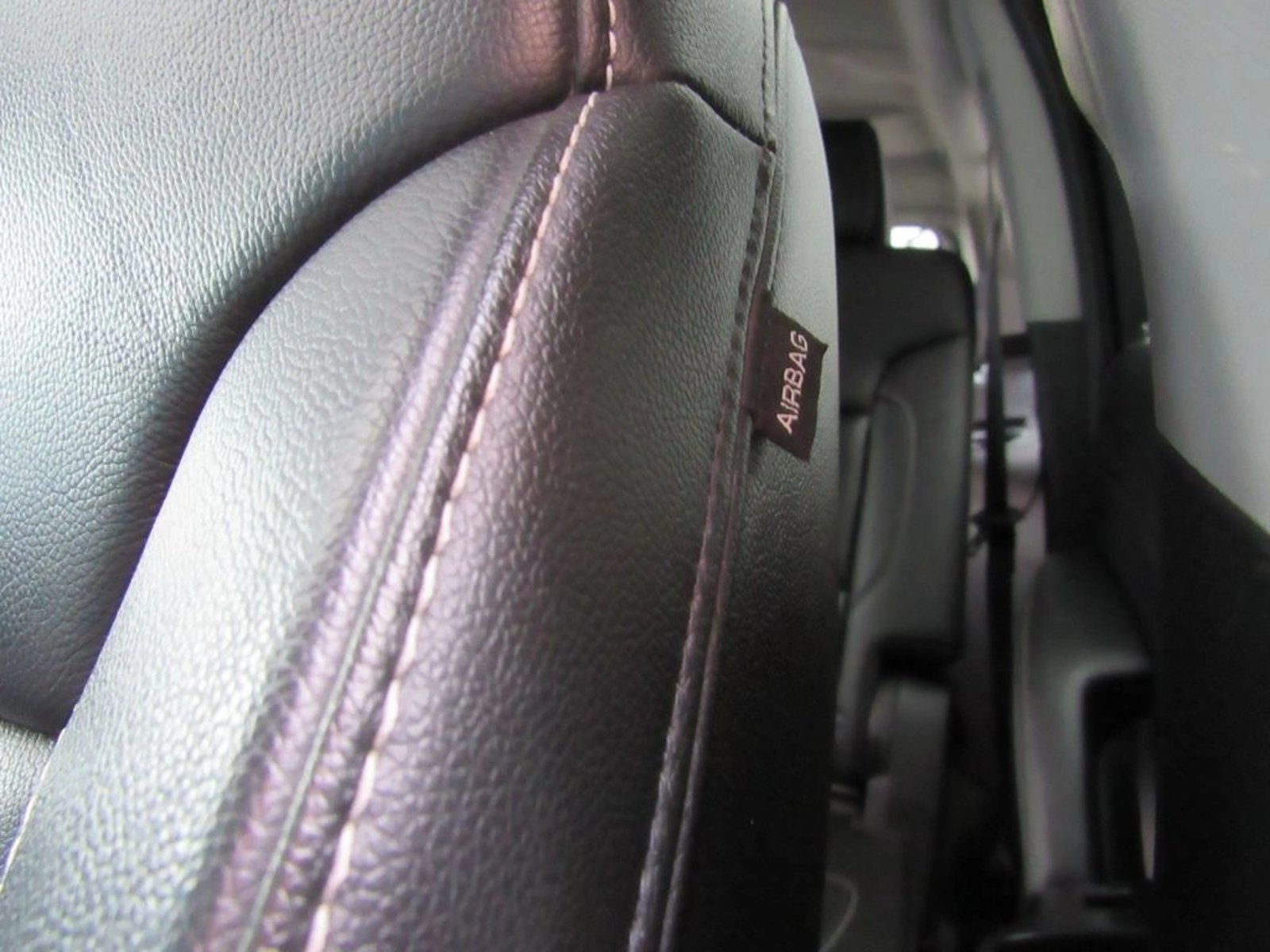 CHEVROLET SUBURBAN 4WD SU 5.3 2016 - Imagen 14 de 17