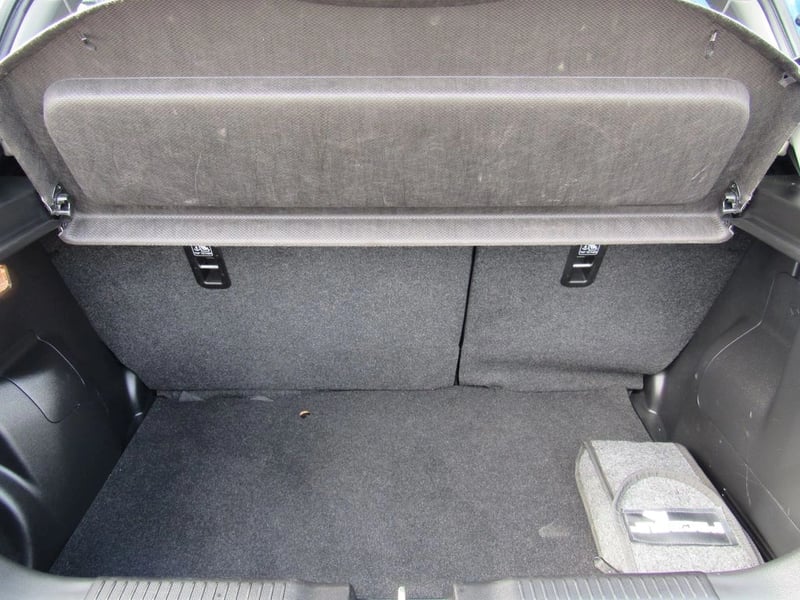 Suzuki SWIFT GLX 2WD 1.2 2019 - Imagen 18 de 18