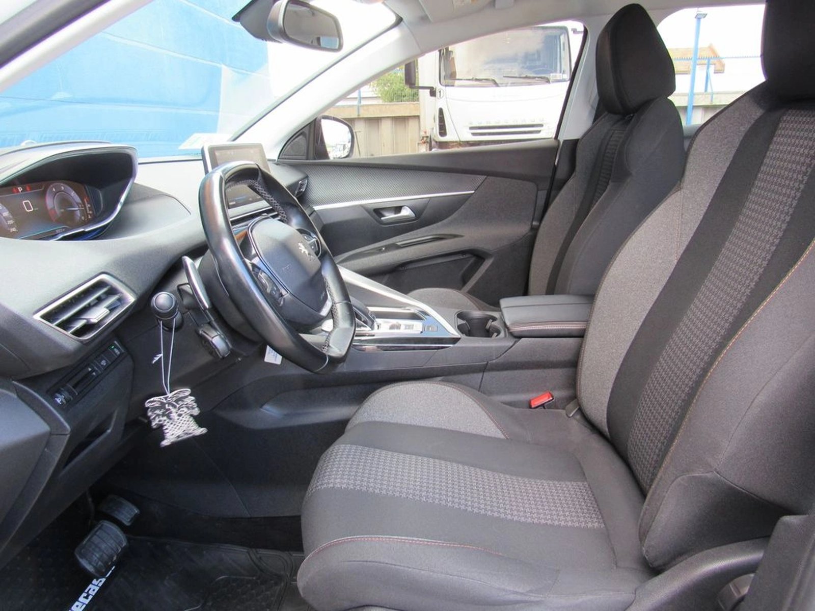 PEUGEOT 3008 ACTIVE 1.5 2020 - Imagen 14 de 17