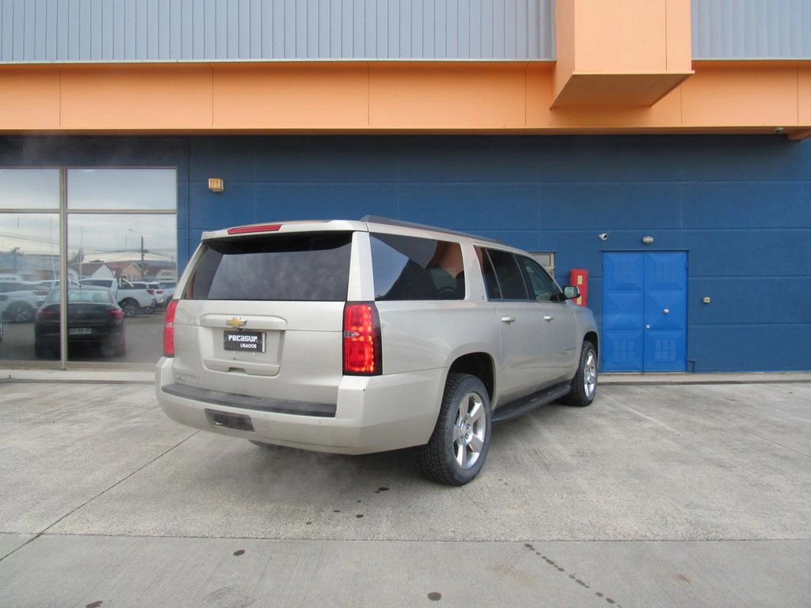 CHEVROLET SUBURBAN 4WD SU 5.3 2016 - Imagen 6 de 17