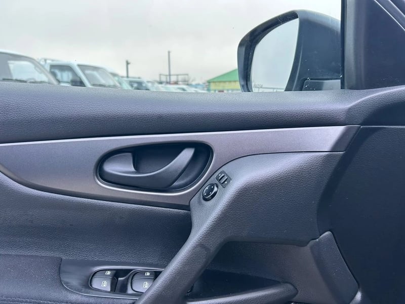 Nissan QASHQAI SENSE 2.0 2021 - Imagen 13 de 18