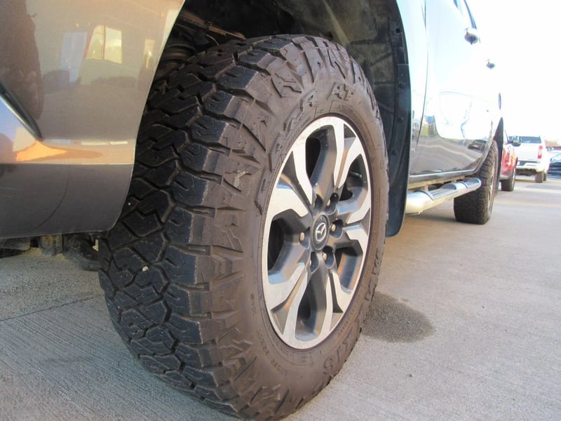 Mazda BT-50 3.2 SDX HIGH DOB. CAB. DIESEL 4X4 6AT 4P 2017 - Imagen 8 de 17