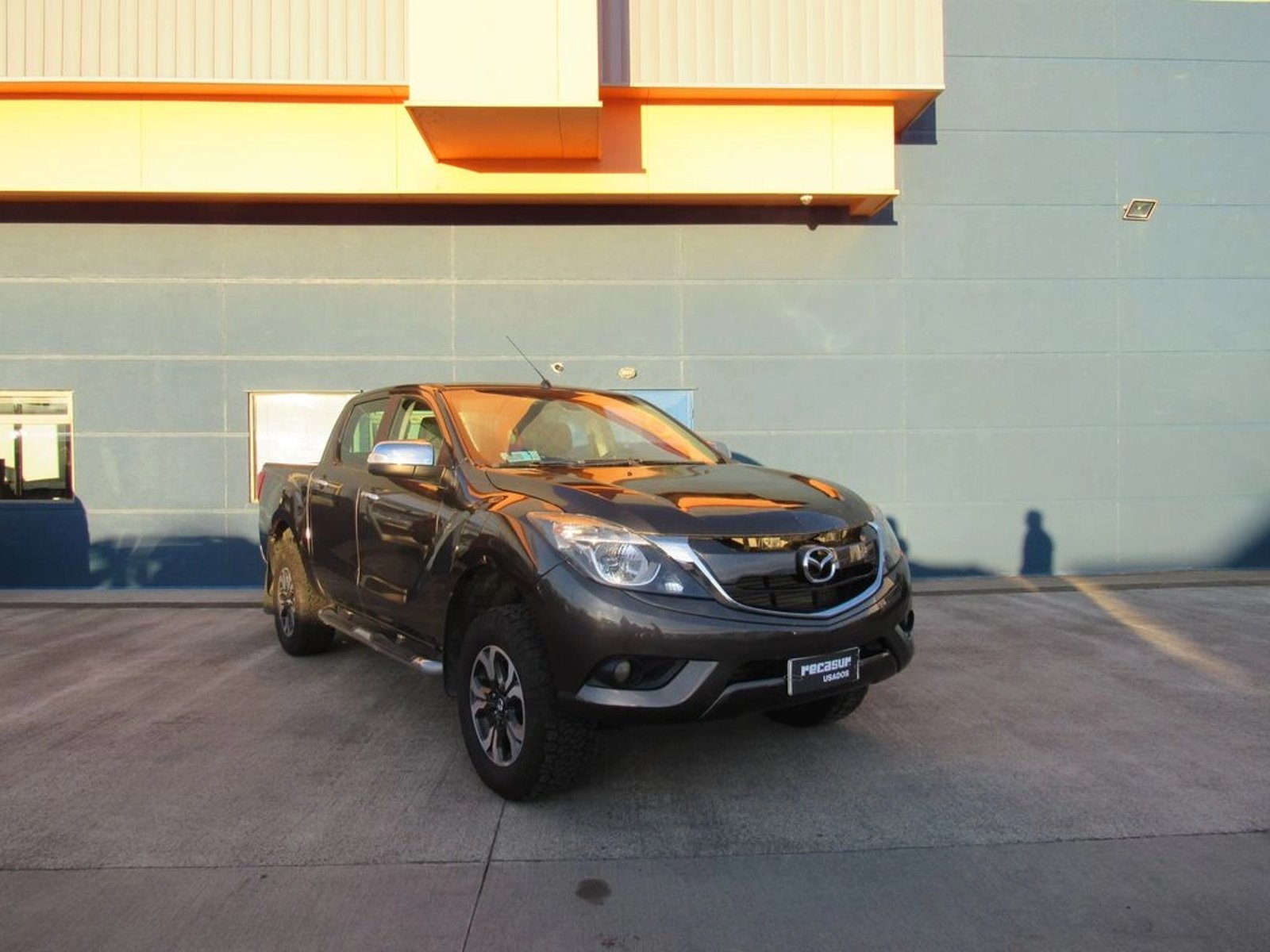 Mazda BT-50 3.2 SDX HIGH DOB. CAB. DIESEL 4X4 6AT 4P 2017 - Foto 3 de 17