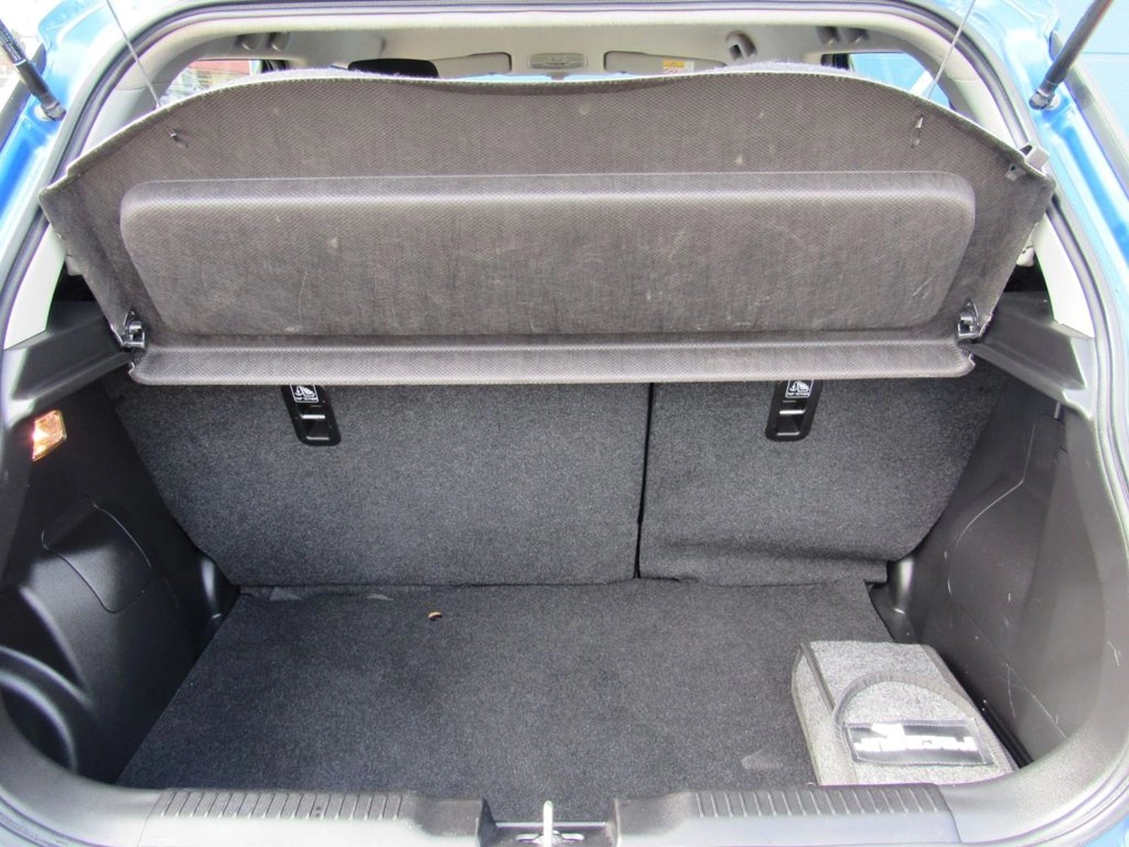 SUZUKI SWIFT GLX 2WD 1.2 2019 - Imagen 17 de 18