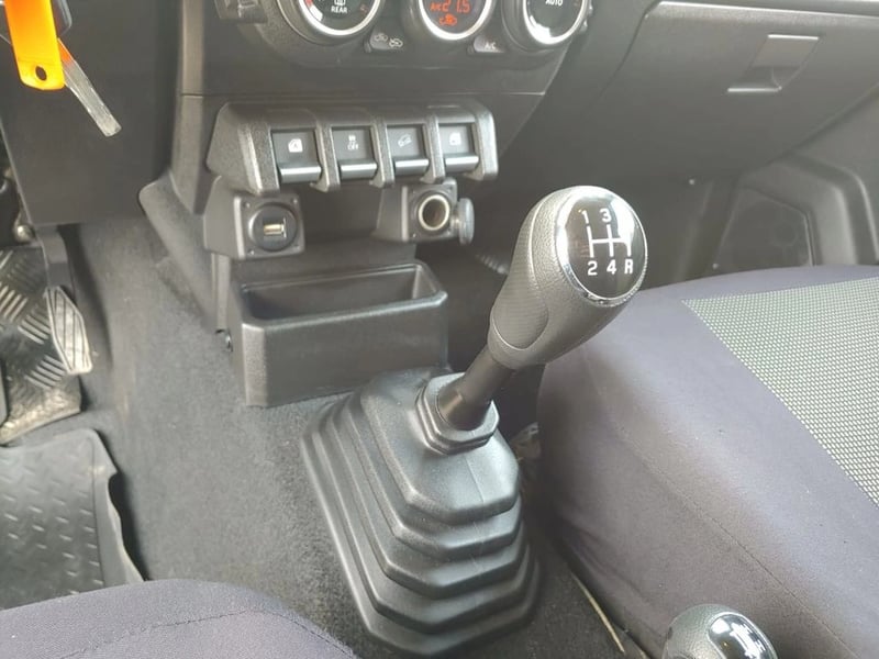 Suzuki JIMNY JIMNY 5P 1.5 GLX 2024 - Imagen 15 de 18