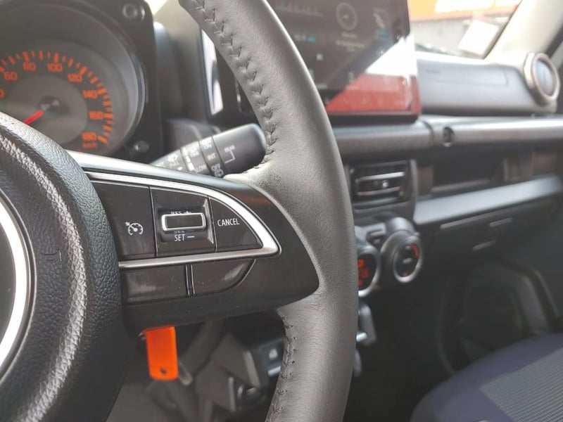 Suzuki JIMNY JIMNY 5P 1.5 GLX 2024 - Imagen 13 de 18