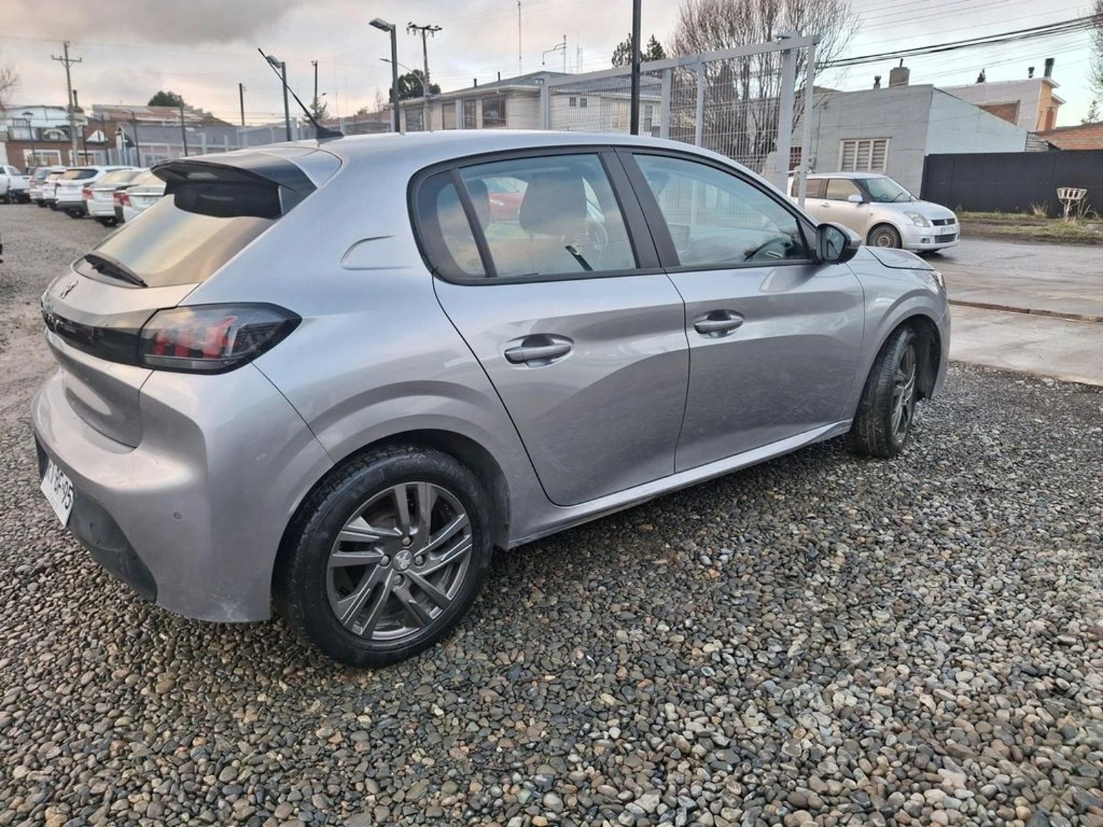 Peugeot 208 208 ACTIVE 1.2 2022 - Foto 4 de 17