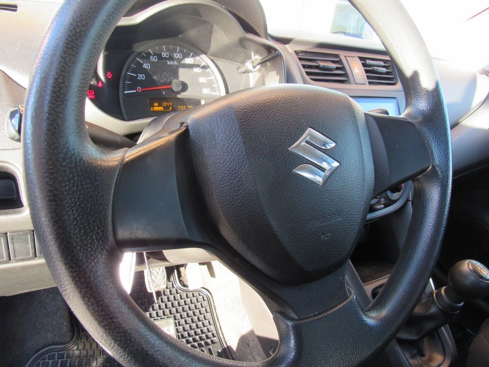 SUZUKI CELERIO 2WD 1.0 2022 - Imagen 7 de 14