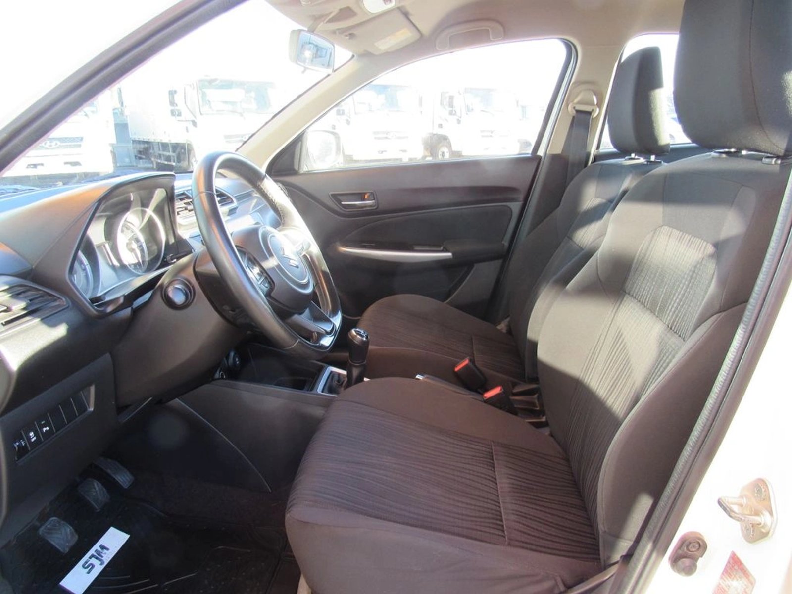 SUZUKI DZIRE 2WD 1.2 2022 - Imagen 13 de 13
