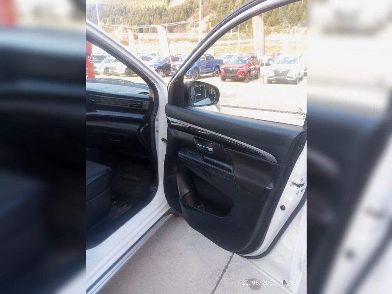 Suzuki XL7 XL7 GLX 1.5 2023 - Imagen 13 de 14