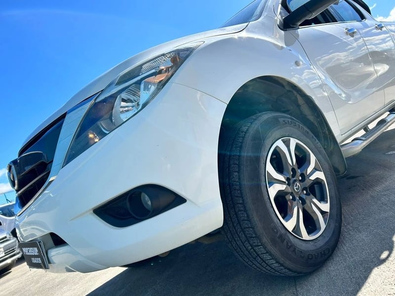 Mazda BT-50 2.2 SDX DOB. CAB. DIESEL 4X4 6MT 4P 2022 - Imagen 6 de 18