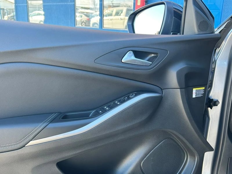 Opel GRANDLAND 1.2 2025 - Imagen 12 de 17