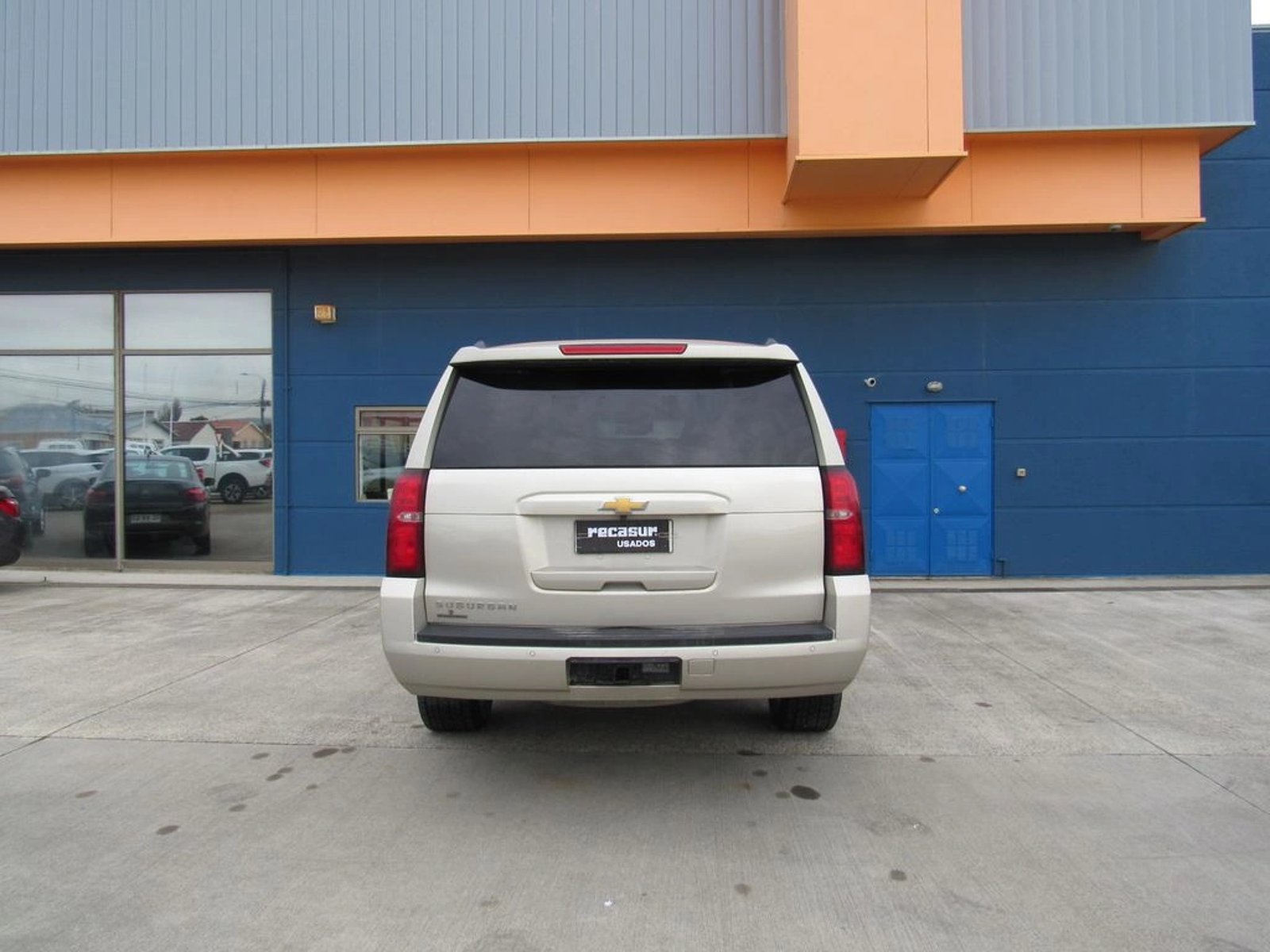 CHEVROLET SUBURBAN 4WD SU 5.3 2016 - Imagen 4 de 17
