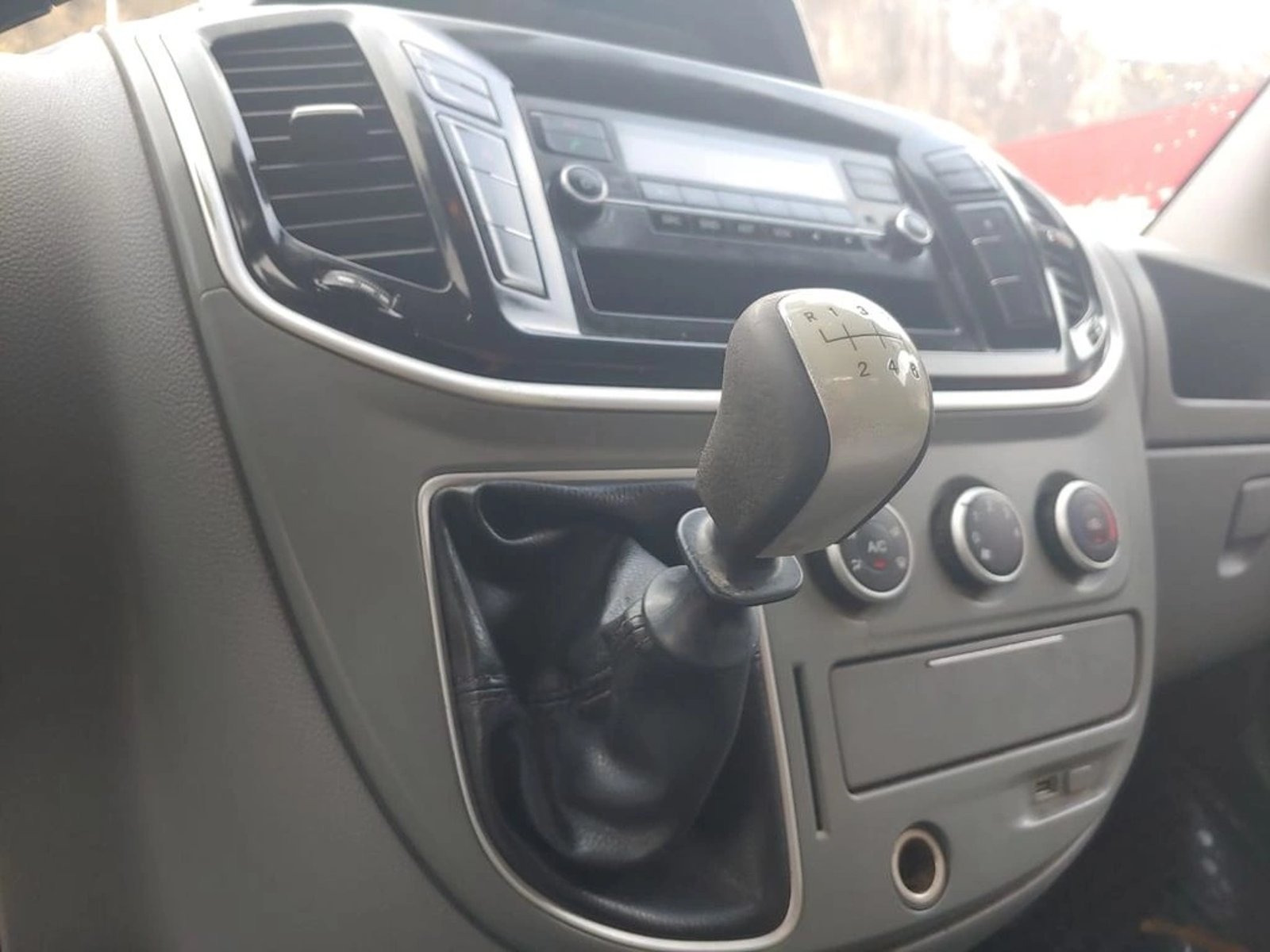 MAXUS V80 NEW V80 2.5 2020 - Imagen 17 de 18