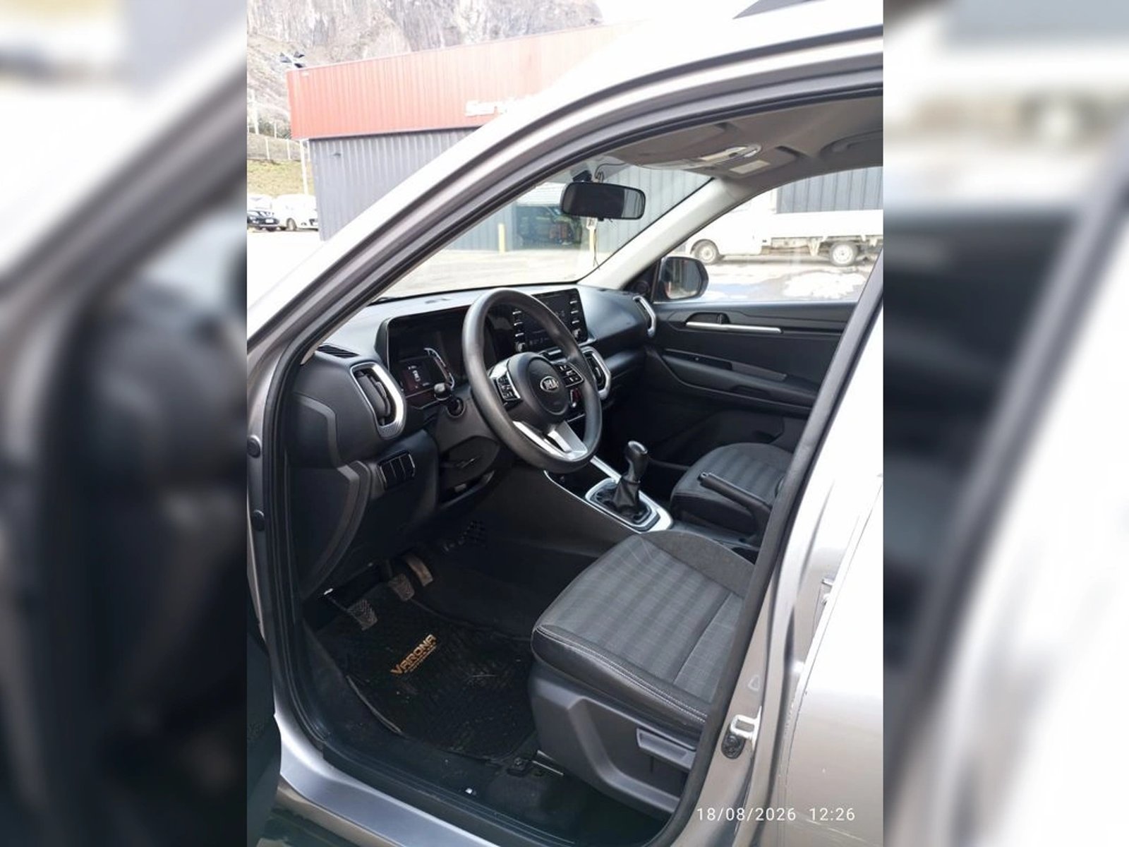 Kia SONET SONET EX 1.5 2021 - Imagen 13 de 17