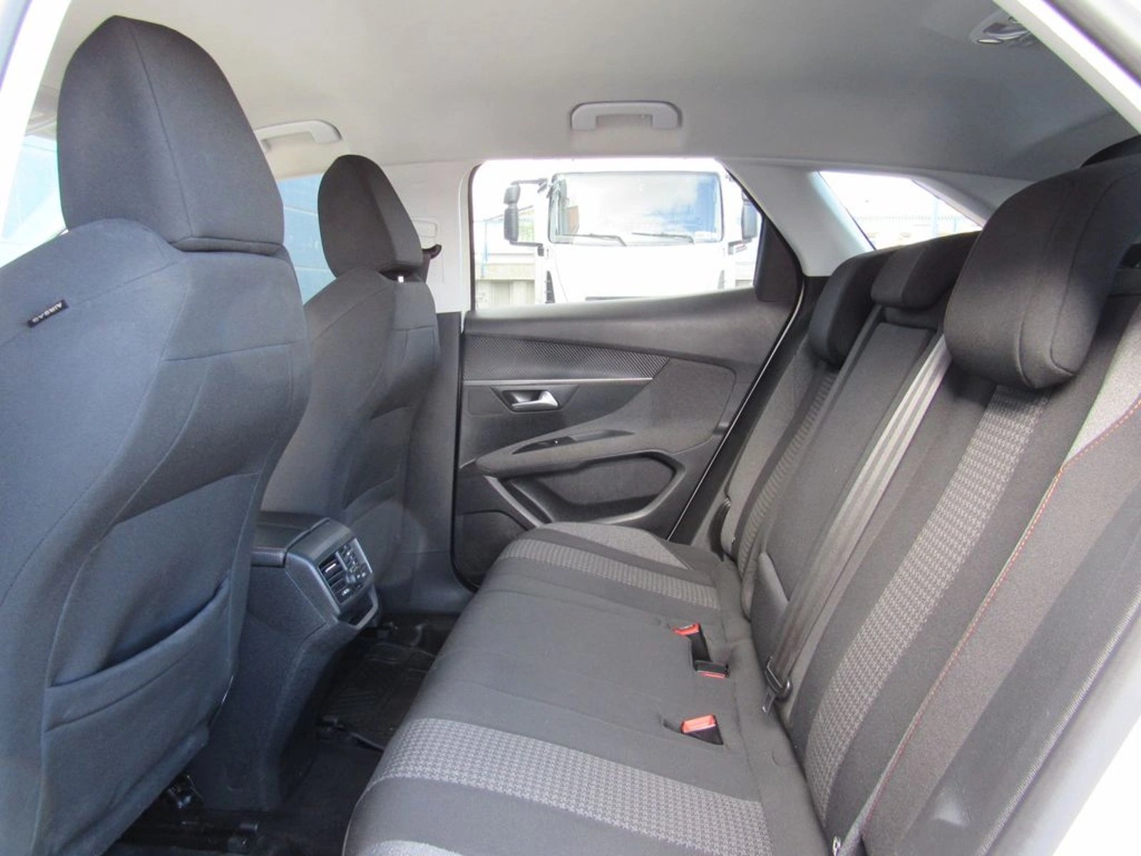 PEUGEOT 3008 ACTIVE 1.5 2020 - Imagen 15 de 17