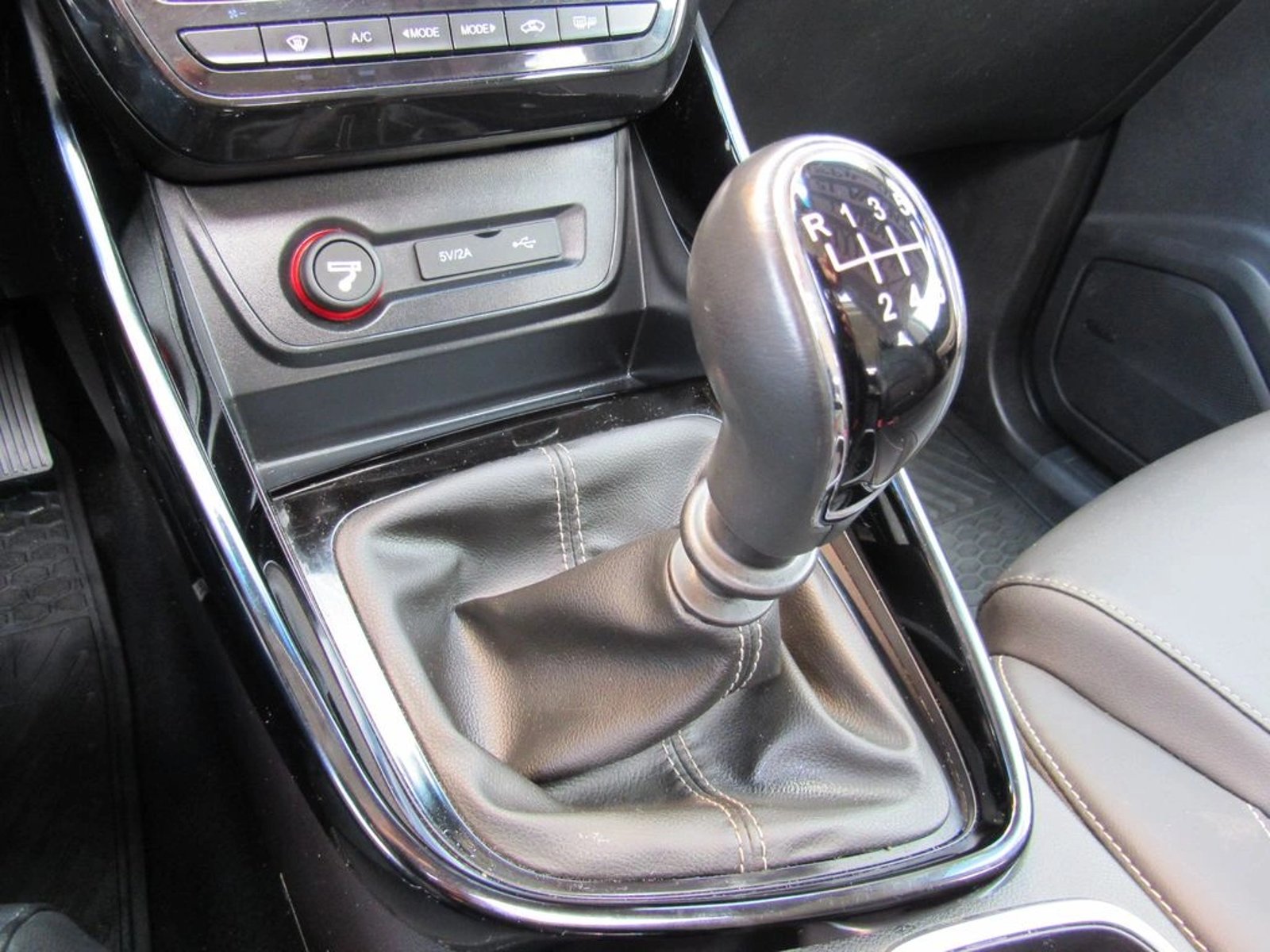 CHEVROLET CAPTIVA 2WD 1.5 2020 - Imagen 14 de 18