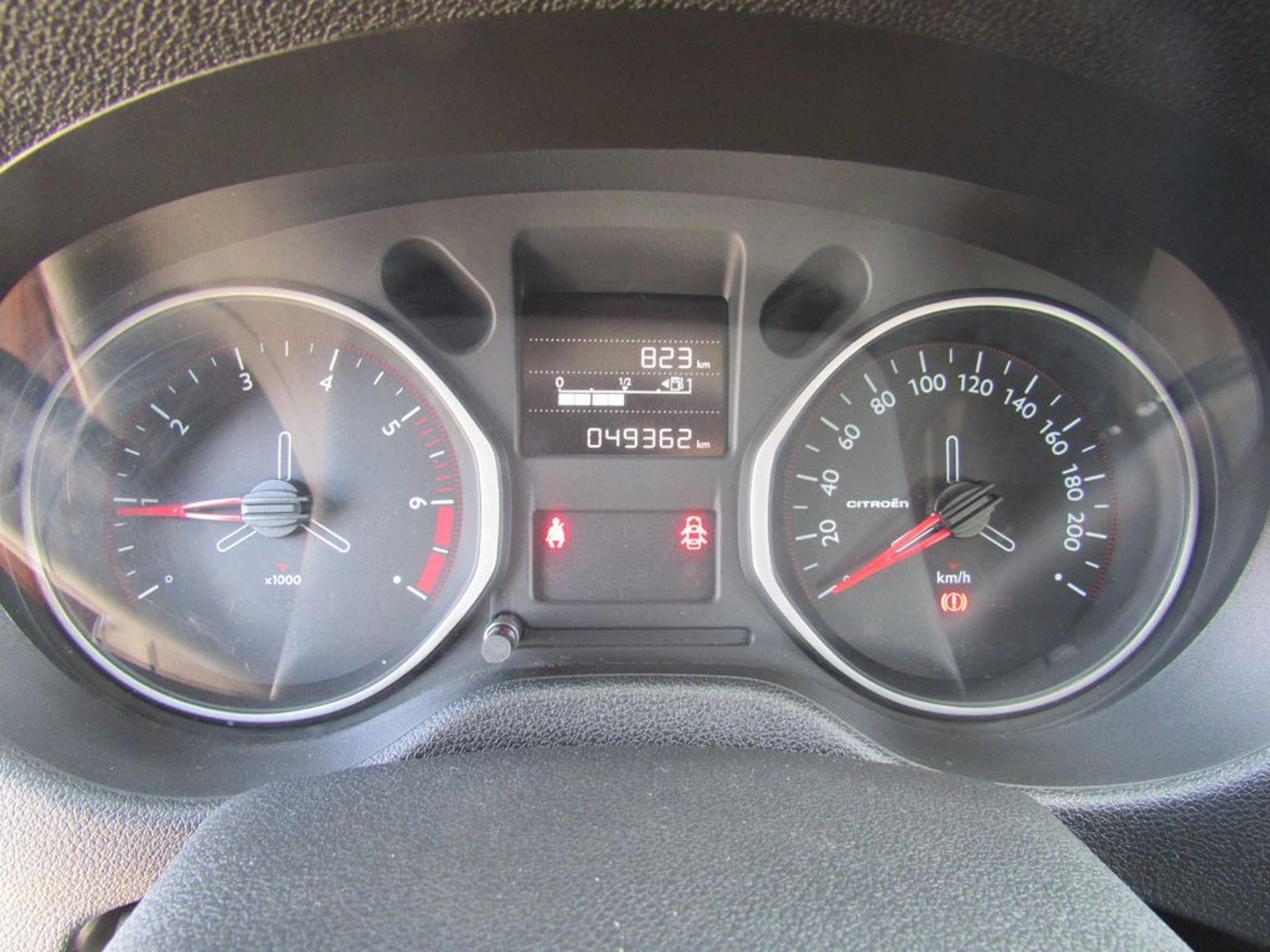 CITROEN C-ELYSEE HDI 2WD 1.6 2024 - Imagen 8 de 15