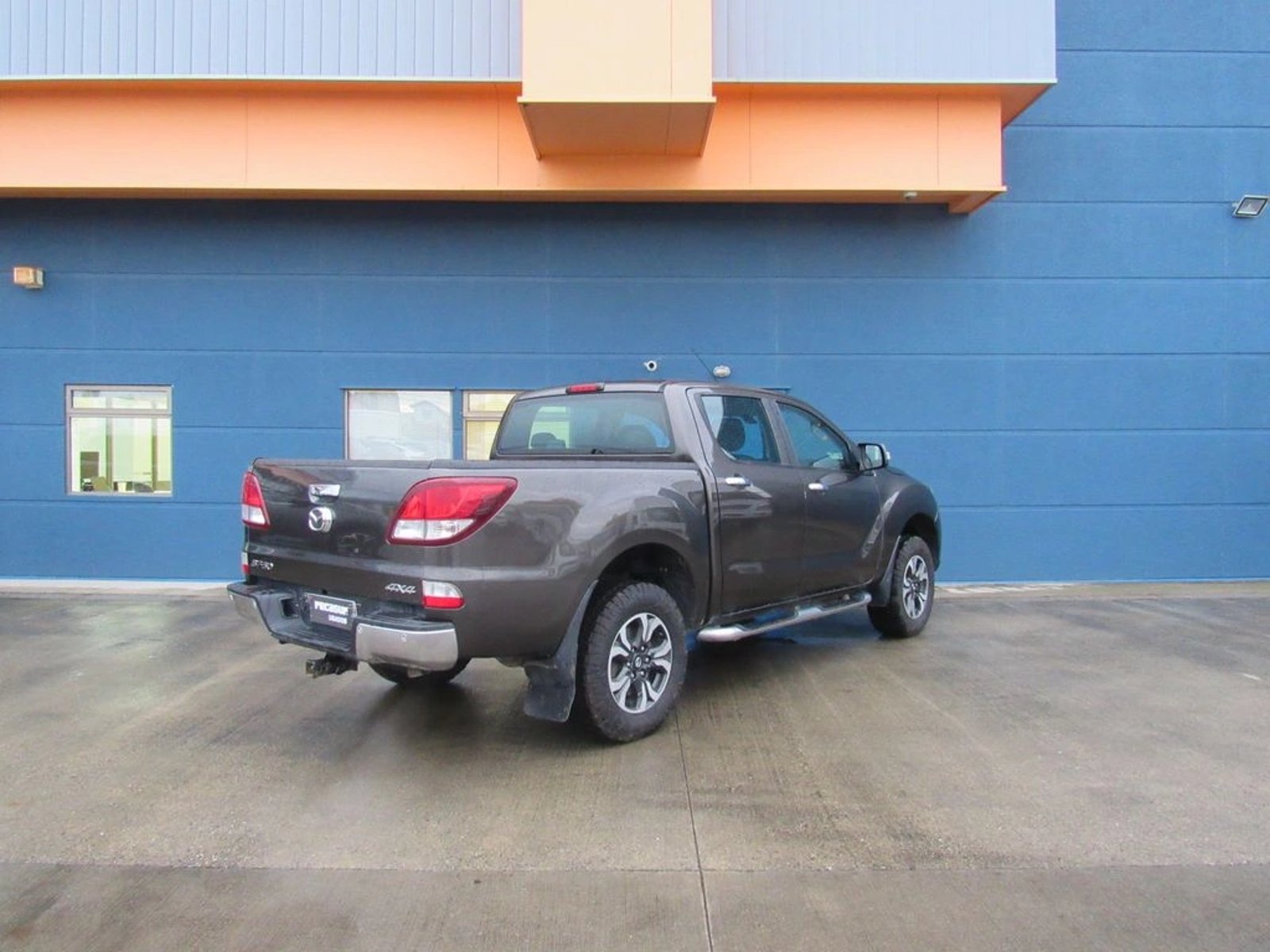 Mazda BT-50 3.2 SDX HIGH DOB. CAB. DIESEL 4X4 6AT 4P 2017 - Foto 4 de 17