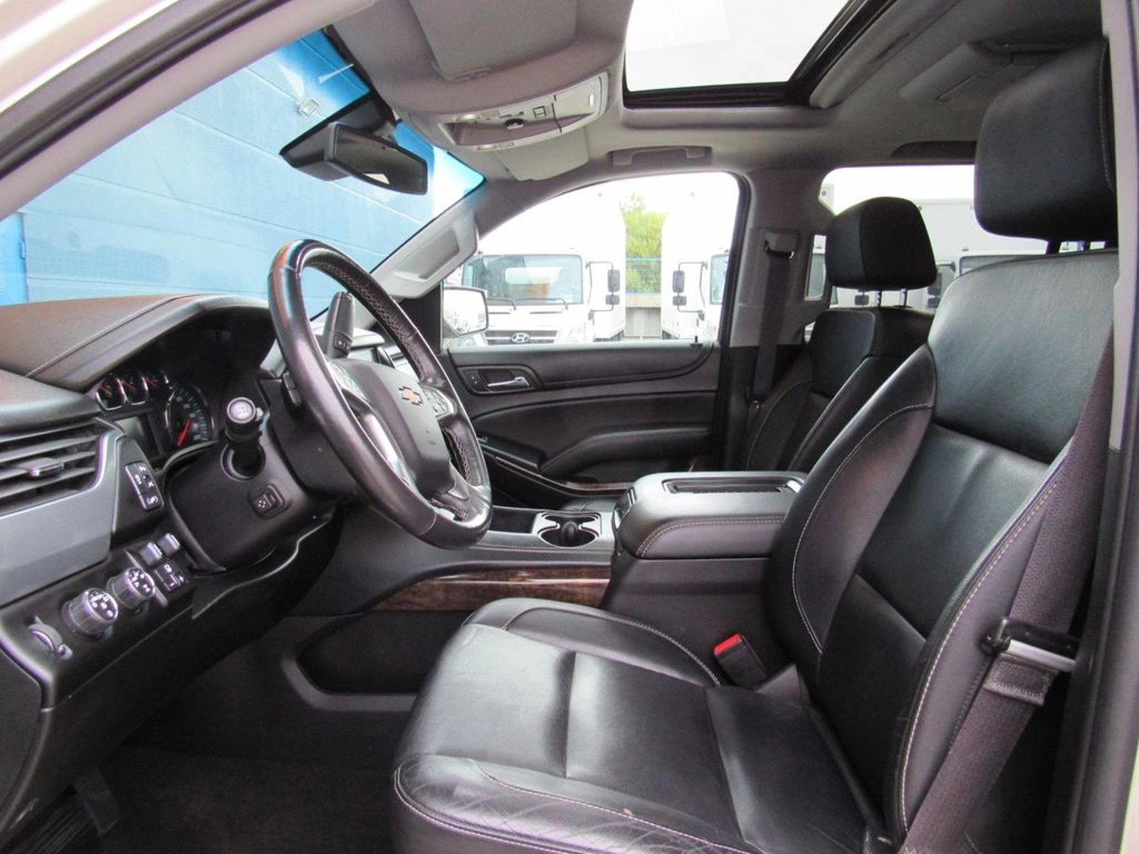 CHEVROLET SUBURBAN 4WD SU 5.3 2016 - Imagen 9 de 17