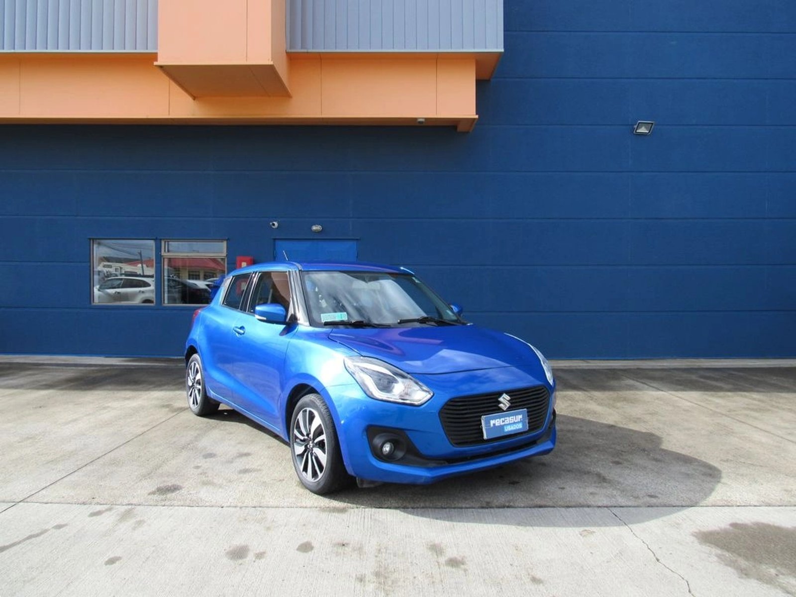 Suzuki SWIFT GLX 2WD 1.2 2019 - Foto 2 de 18