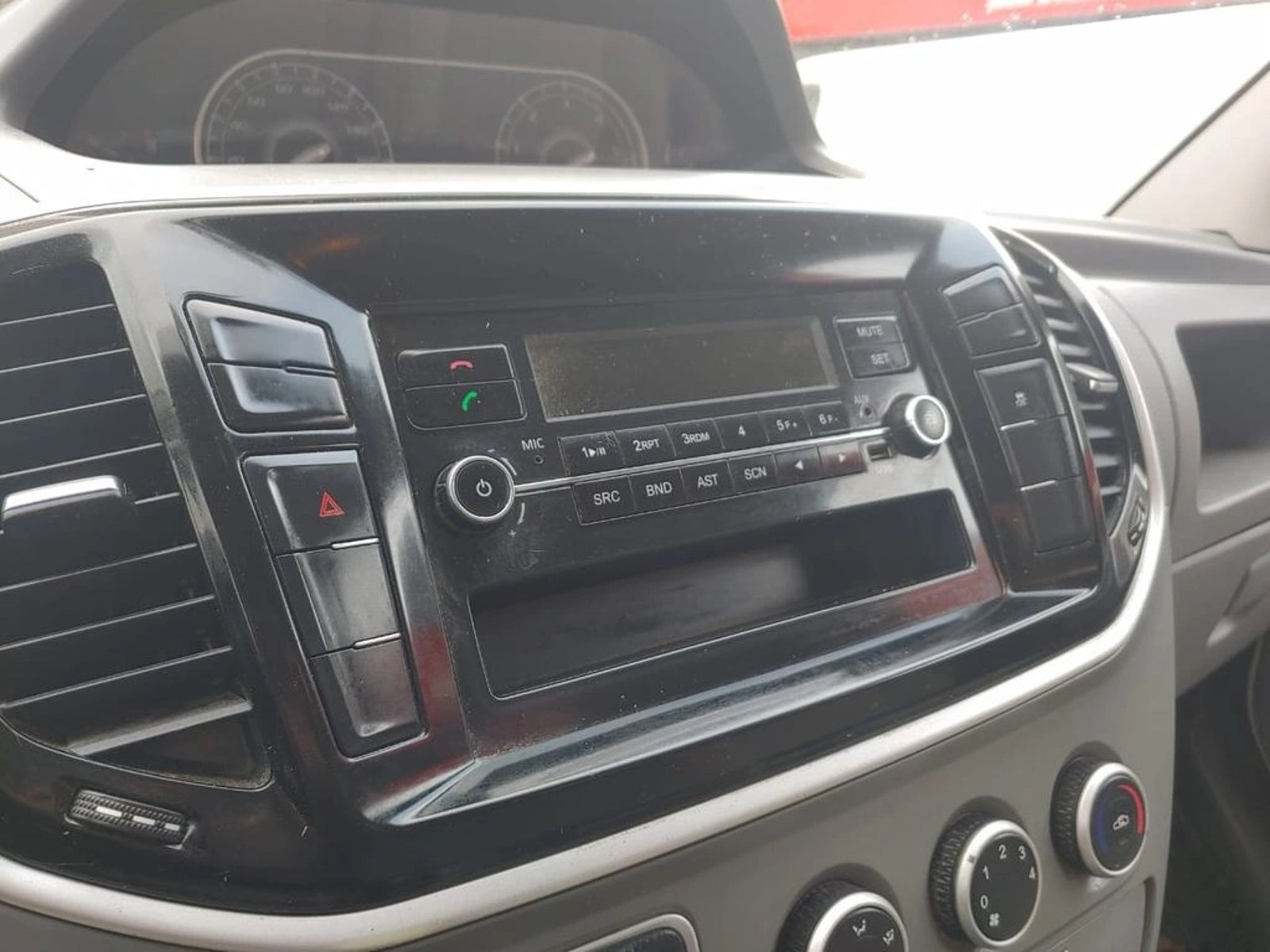 MAXUS V80 NEW V80 2.5 2020 - Imagen 15 de 18
